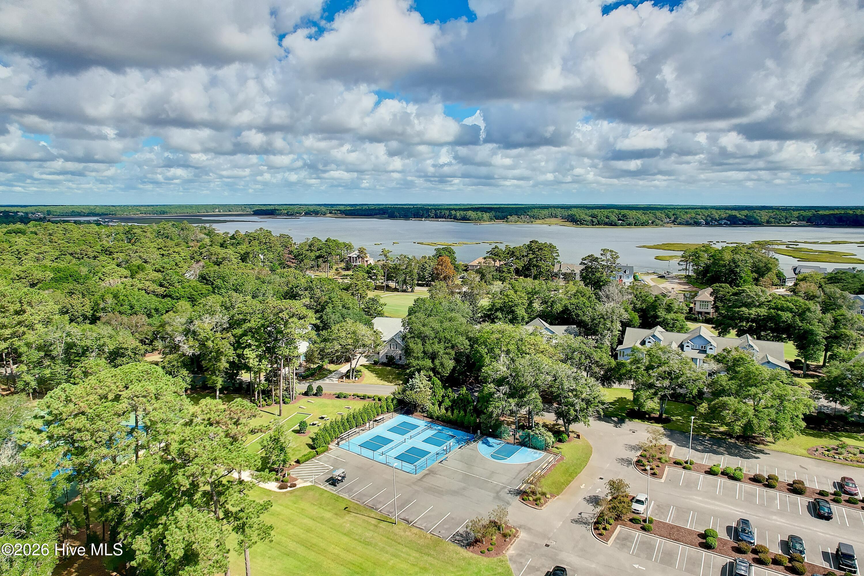 100557427 | Photo 107