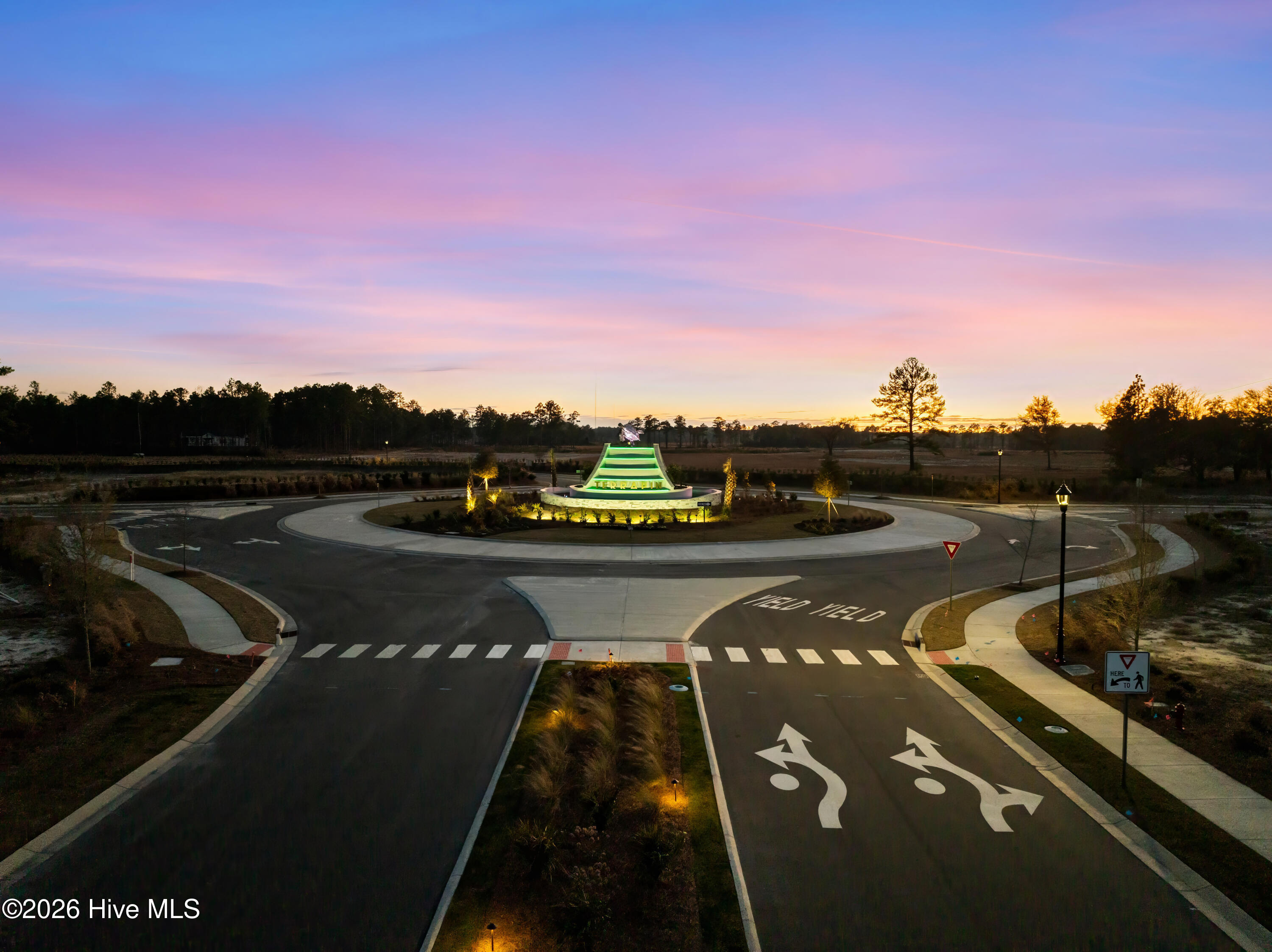 100557977 | Photo 25