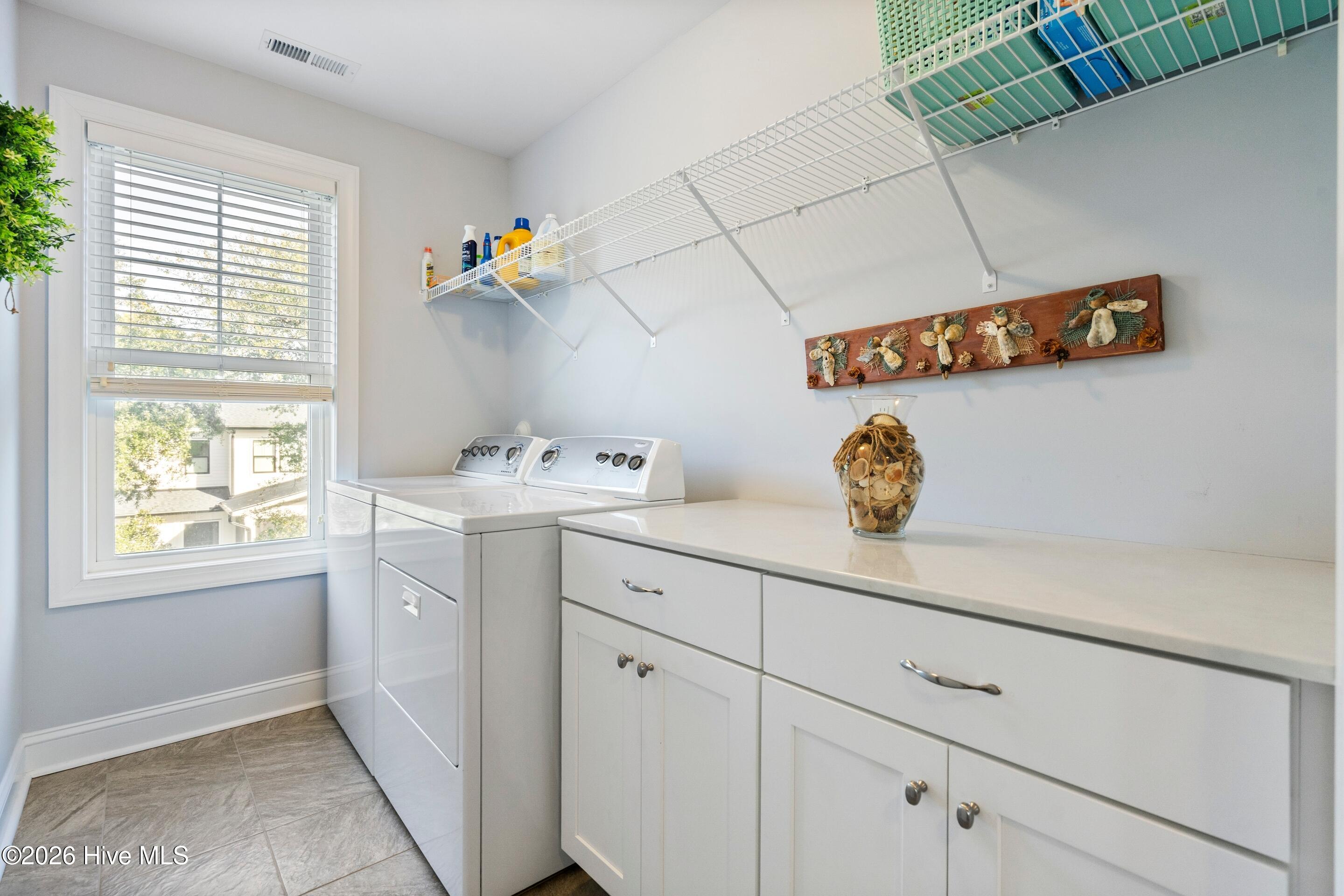 100549169 | Photo 31