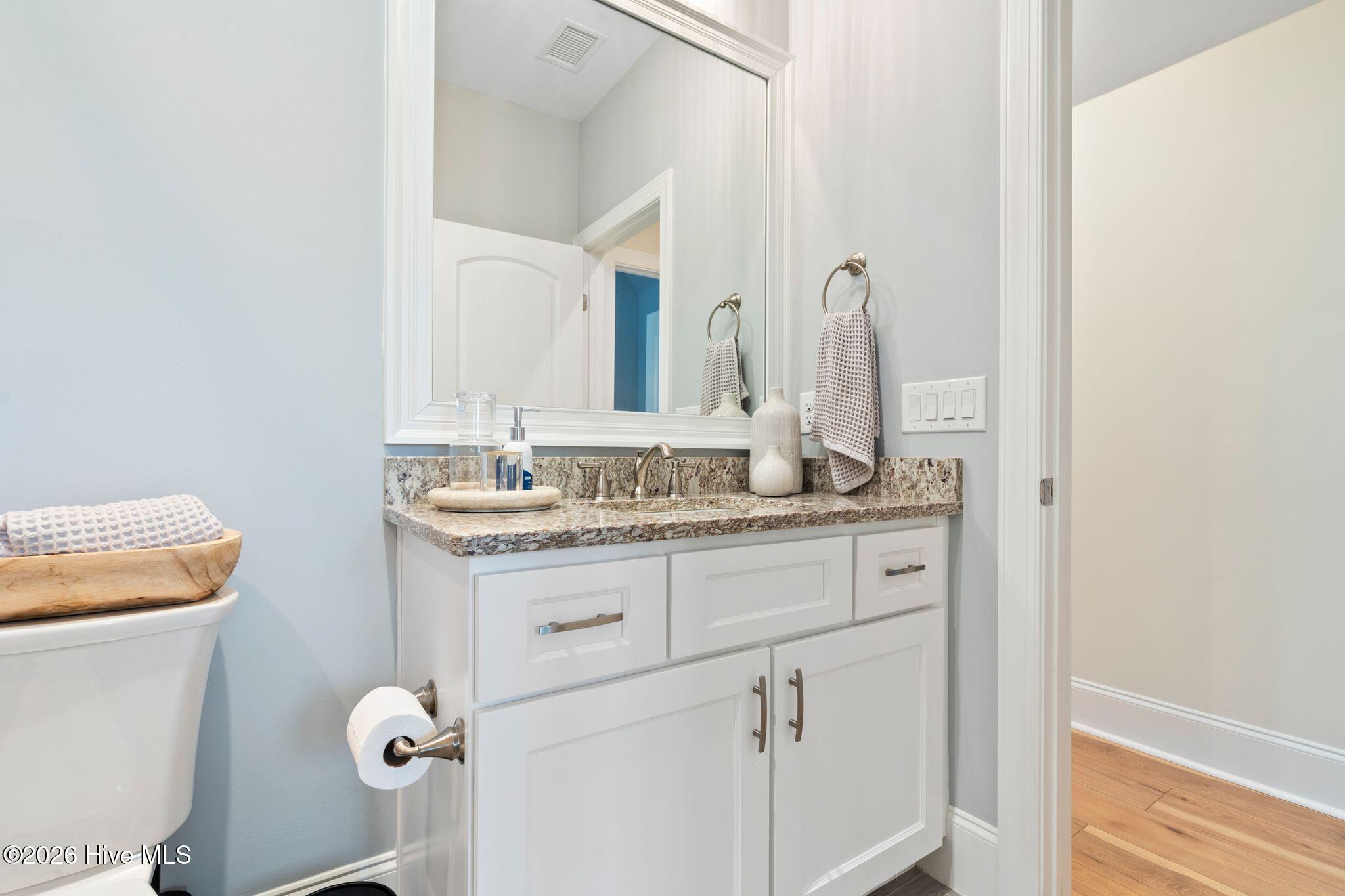 100551668 | Photo 59