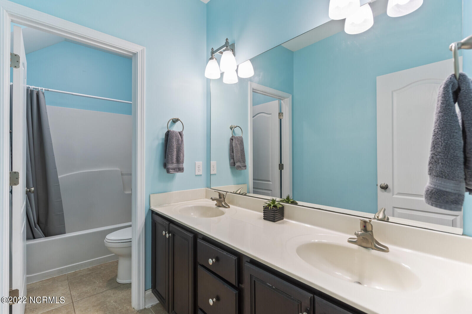 100556304 | Photo 42