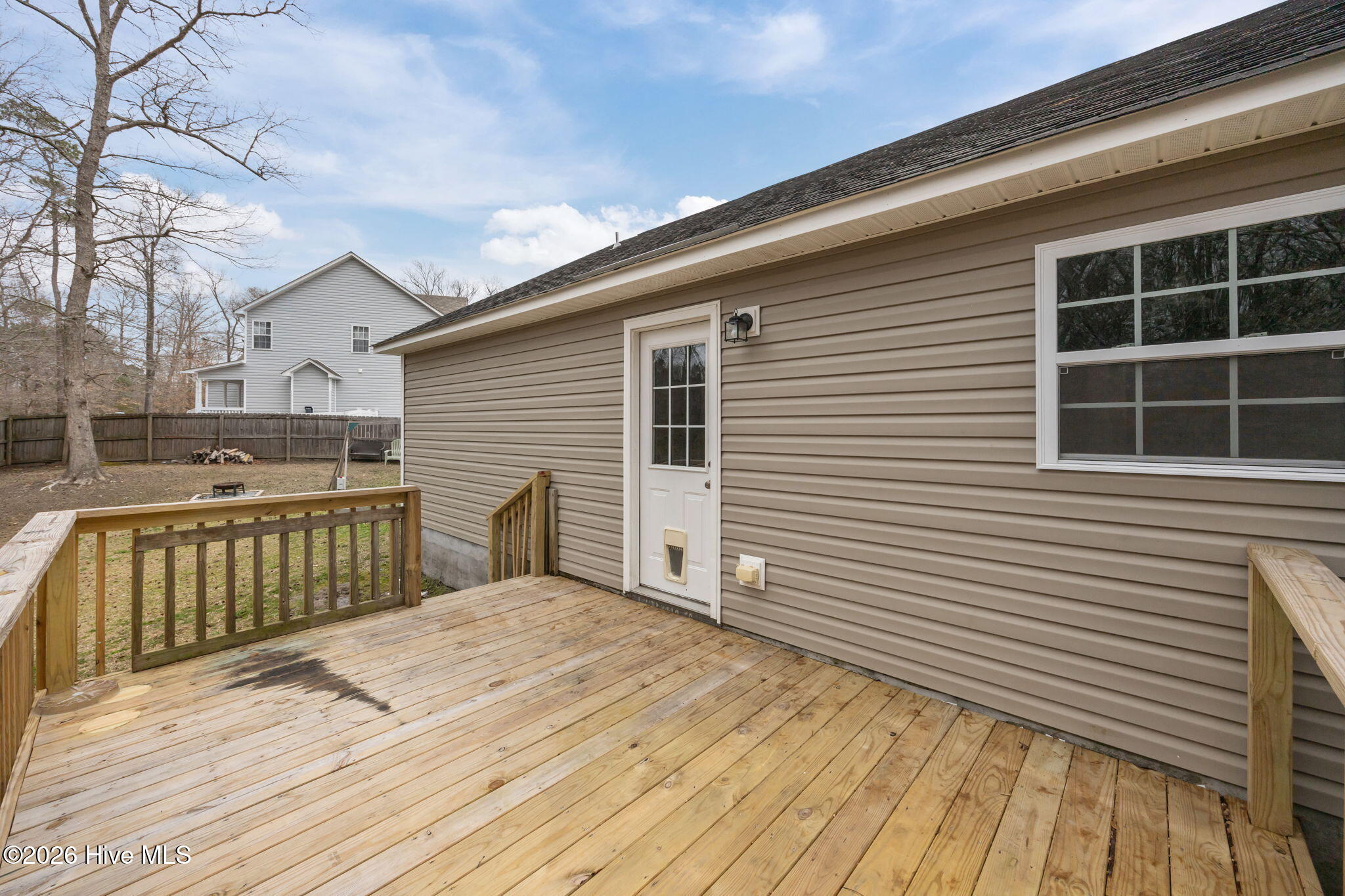 100557959 | Photo 42