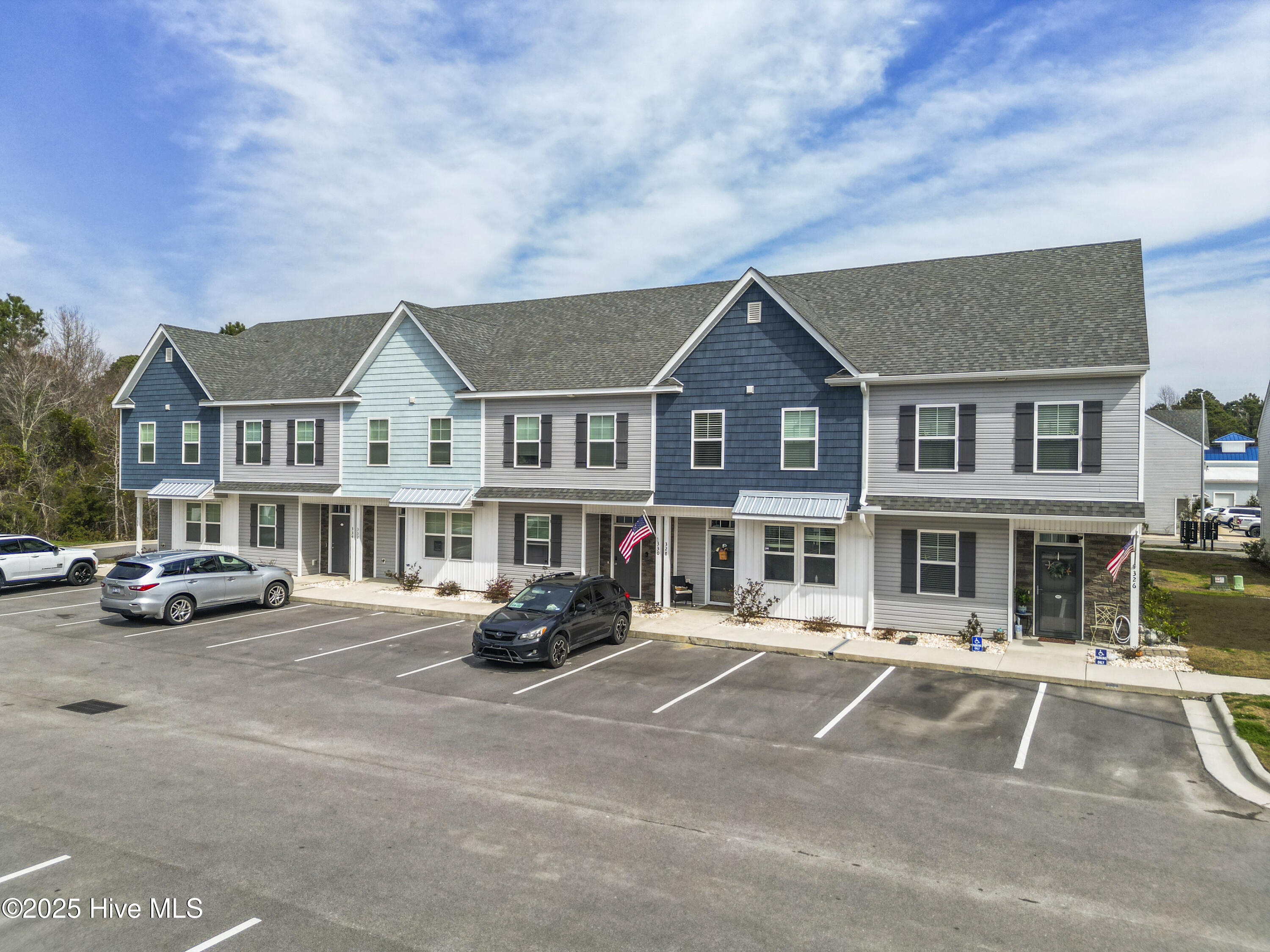 100505761 | Photo 48