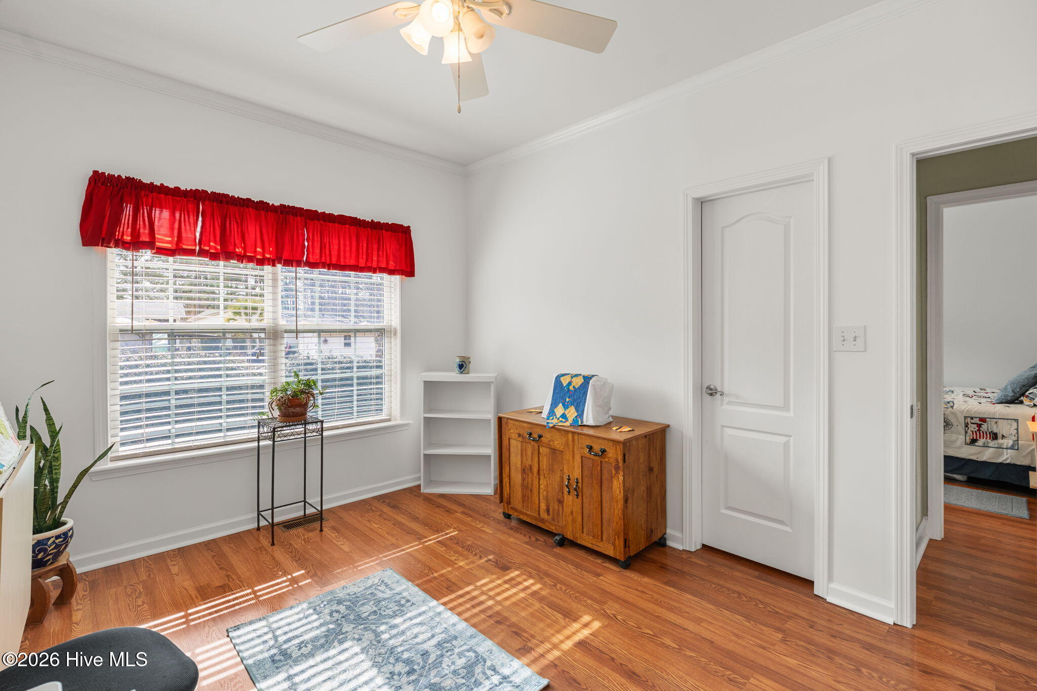 100555983 | Photo 33