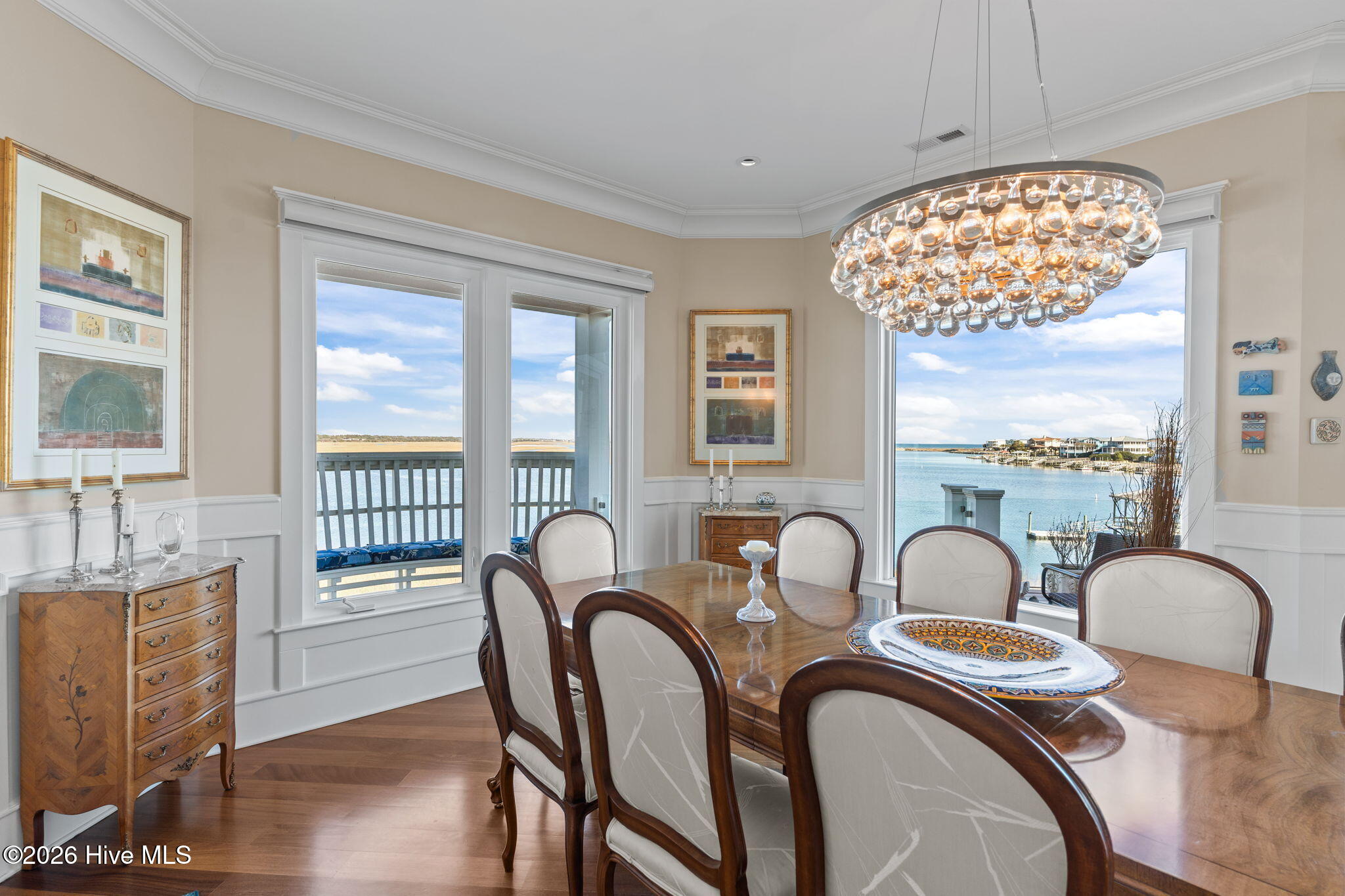 100554777 | Photo 18