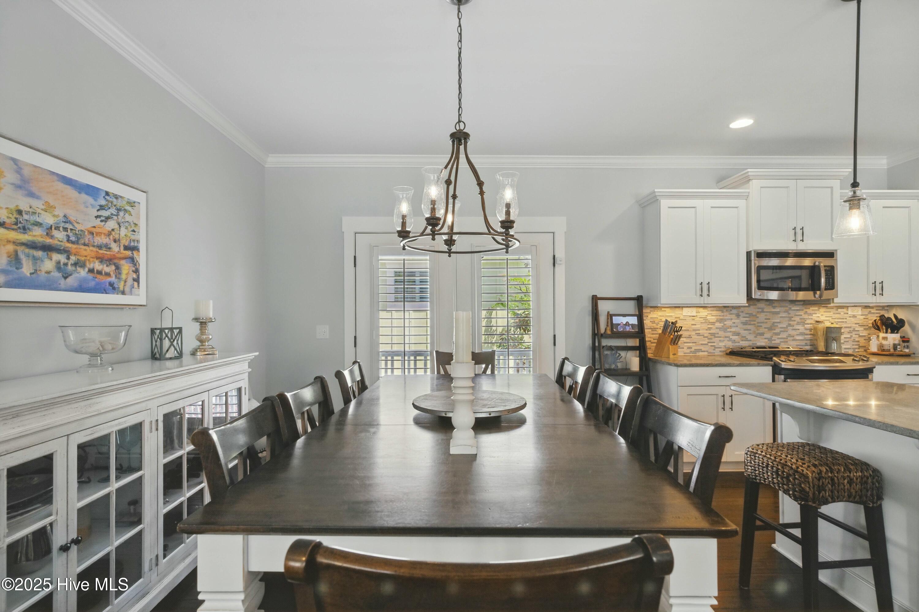 100560955 | Photo 13