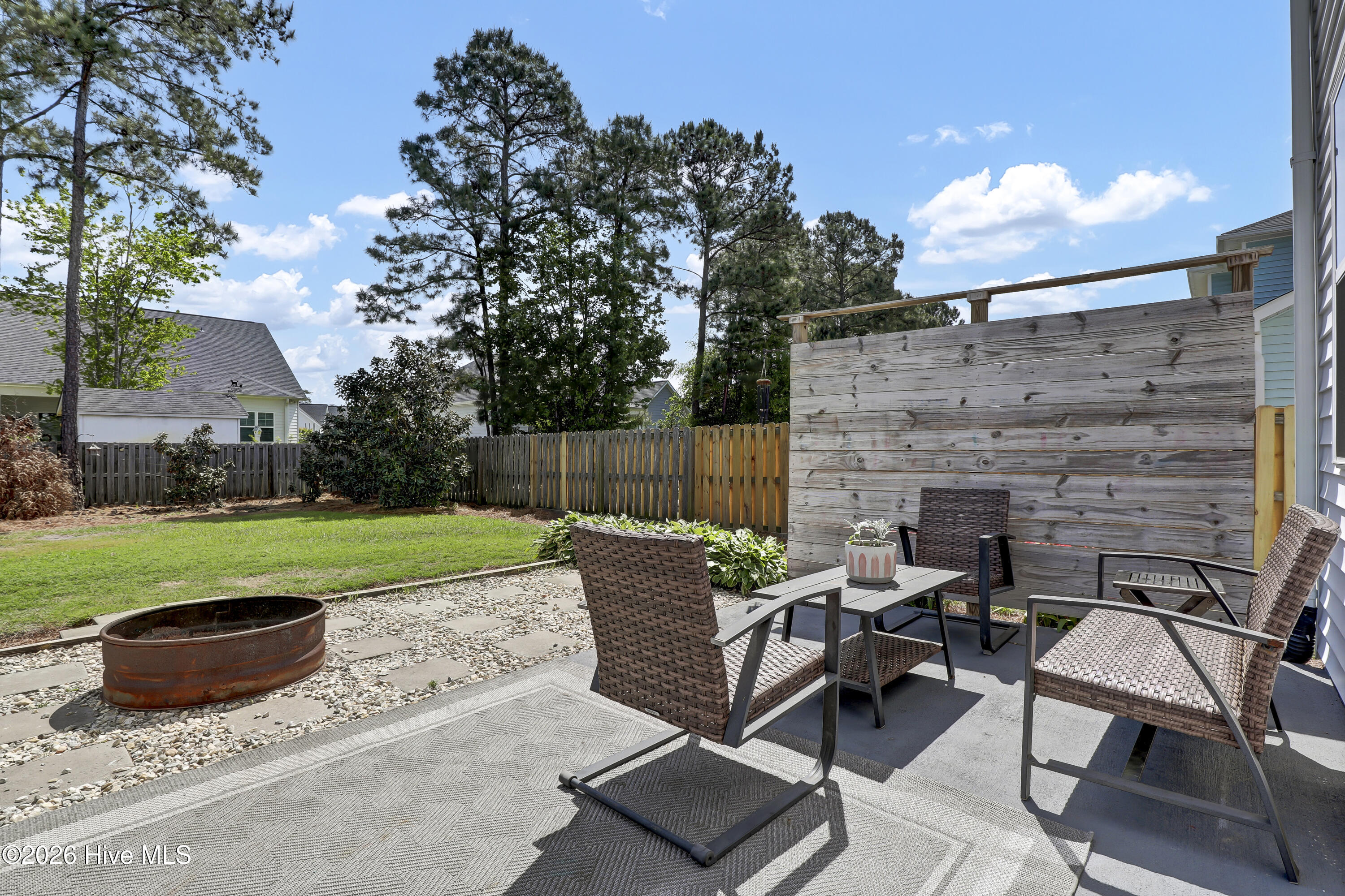 100569248 | Photo 46