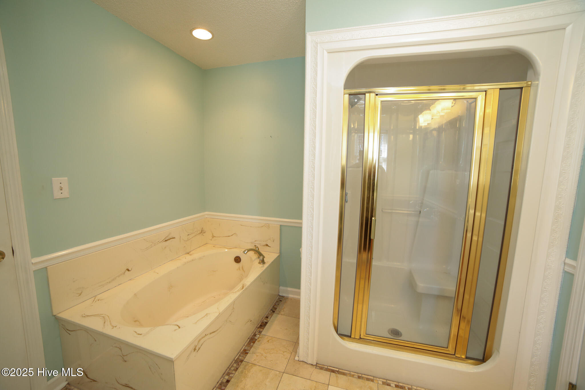 100546342 | Photo 77