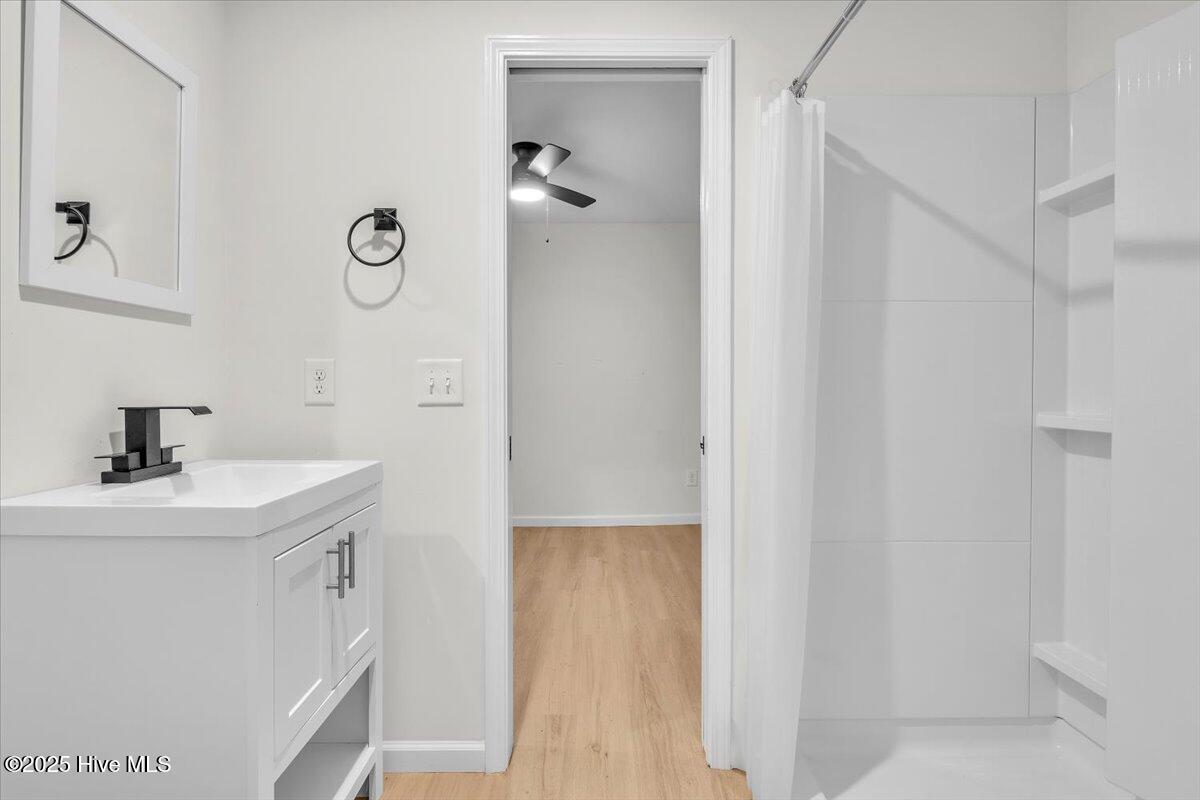 100545408 | Photo 29