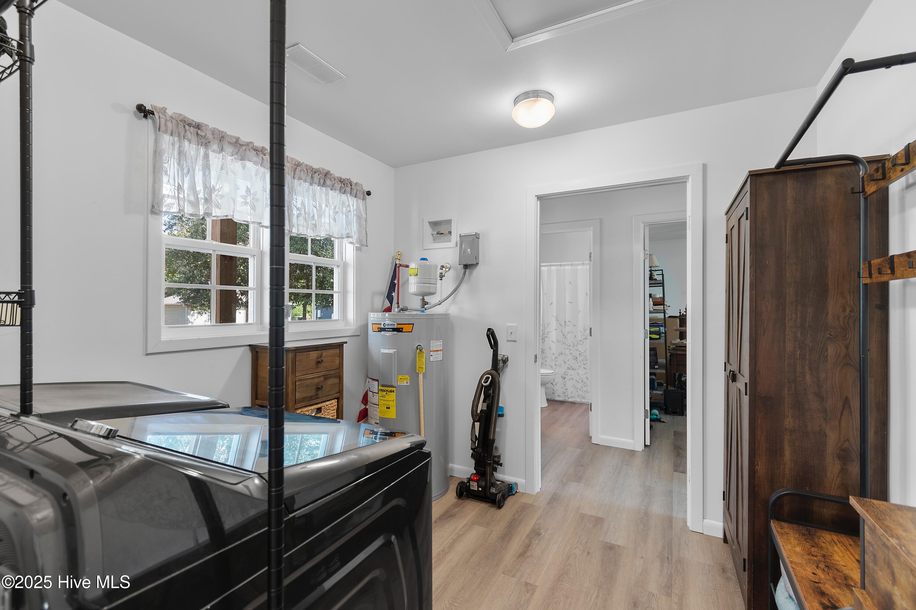 100532818 | Photo 24