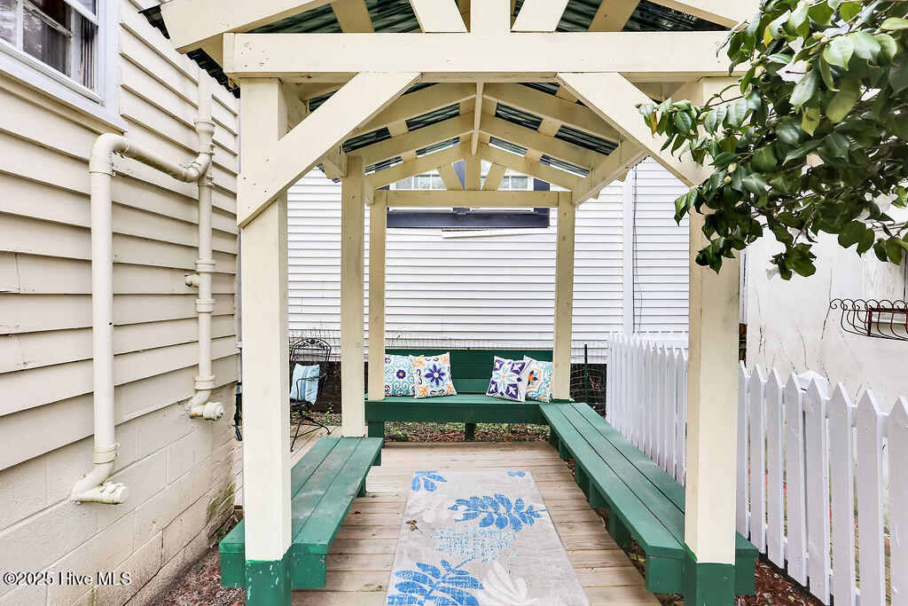 100544727 | Photo 36