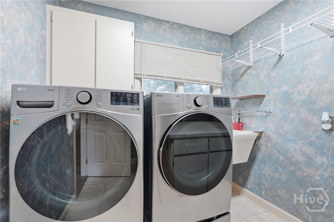 Laundry/mud room conveniently located right off the garage.