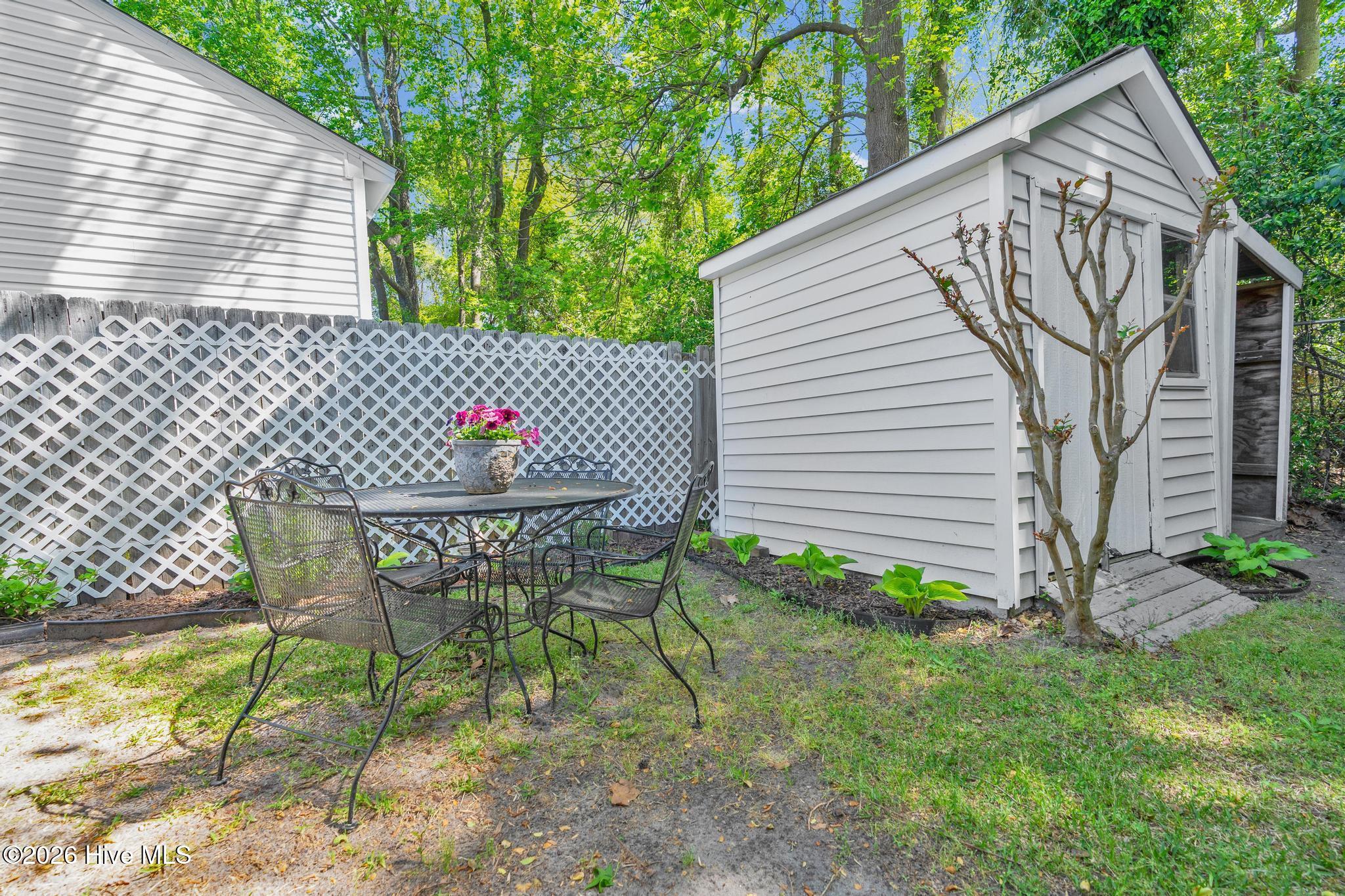 100566412 | Photo 41