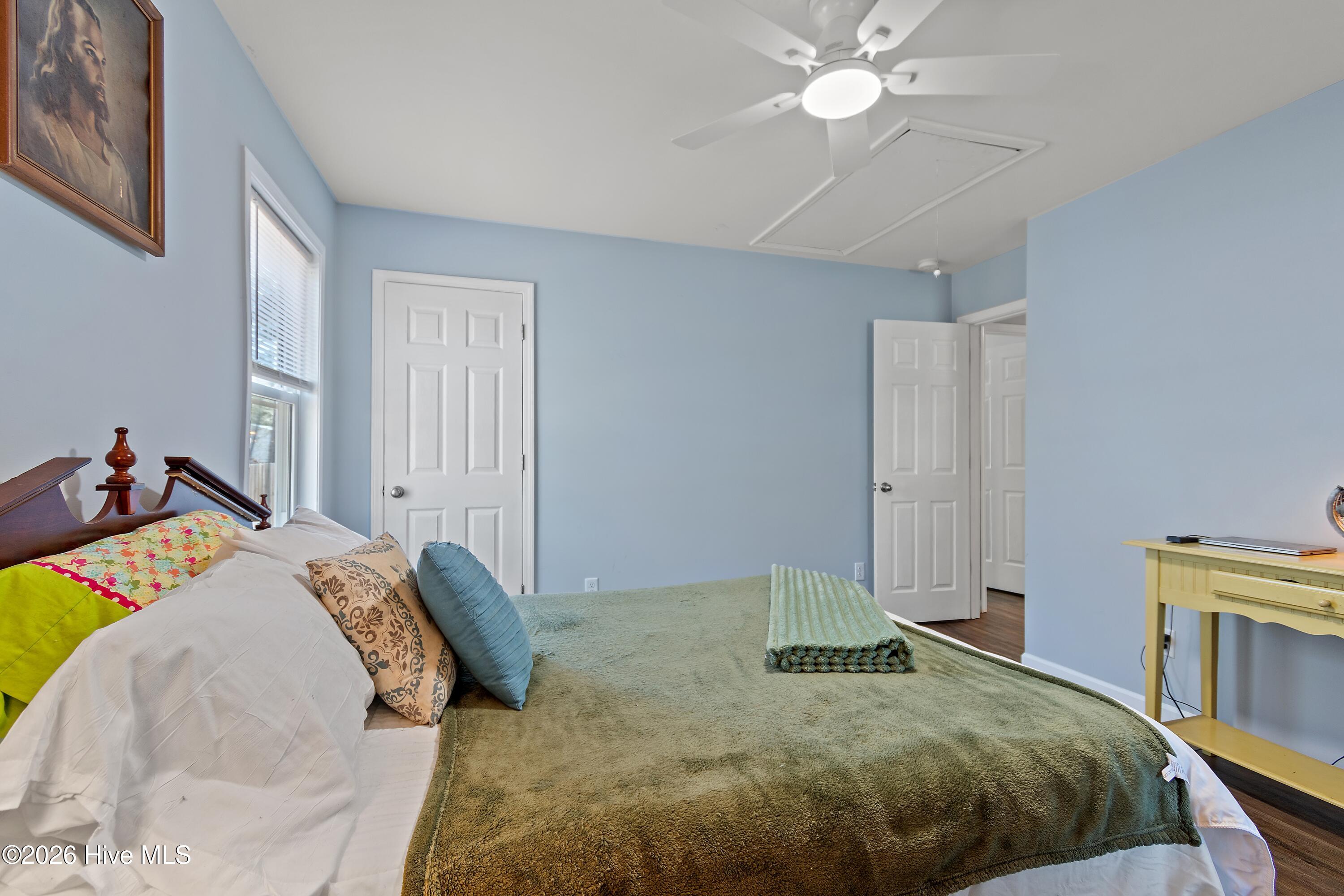 100561702 | Photo 21