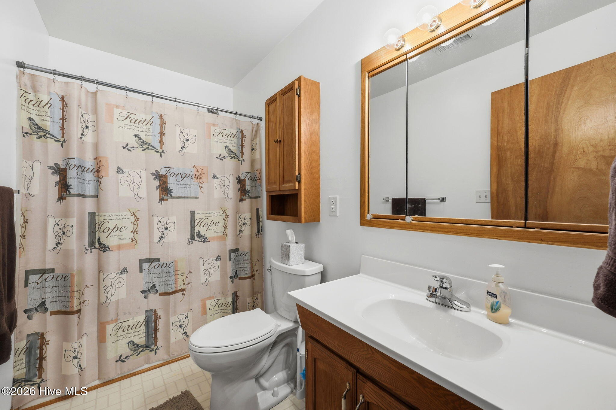 1556 Ensuite Bath