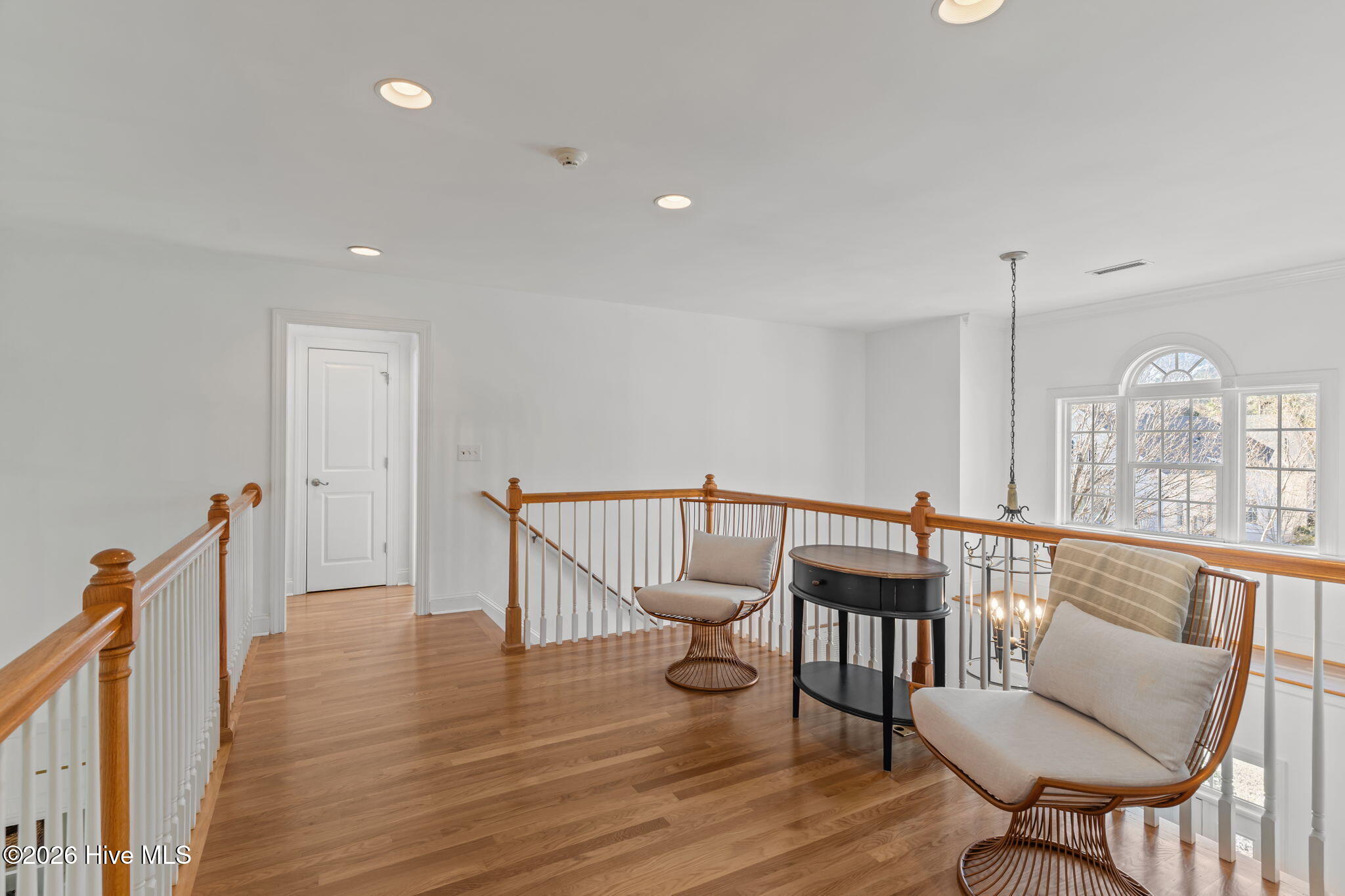 100561697 | Photo 29