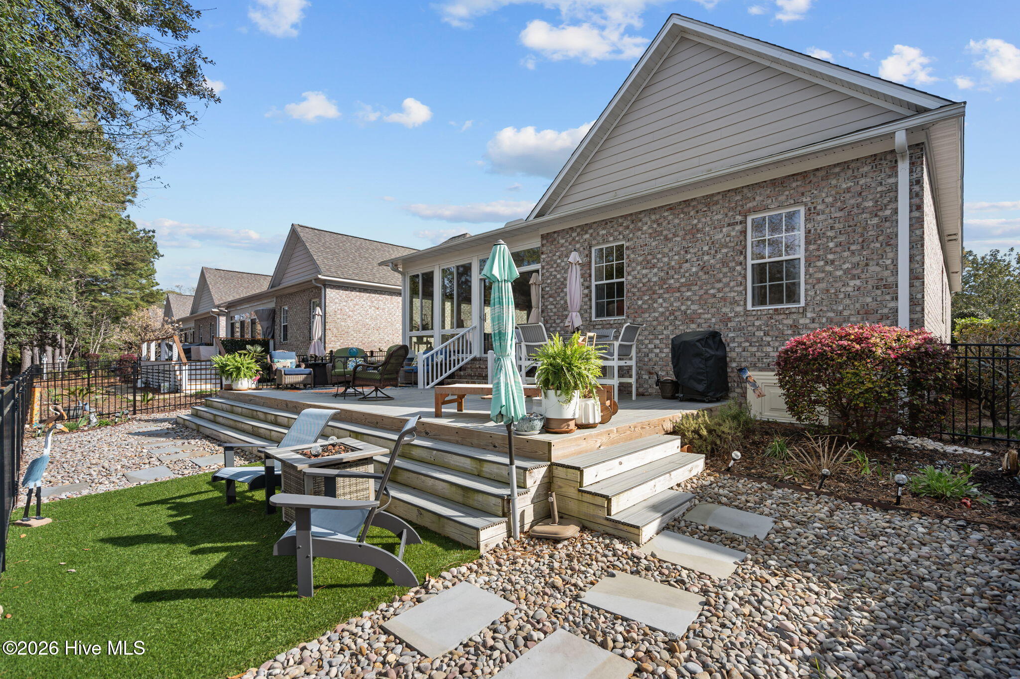 100562248 | Photo 43