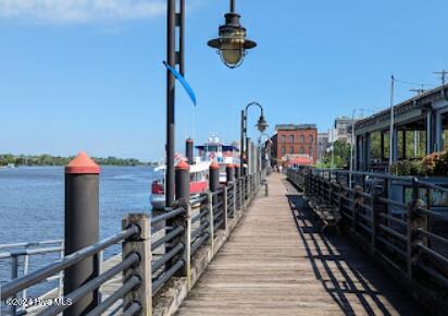 100540596 | Photo 34