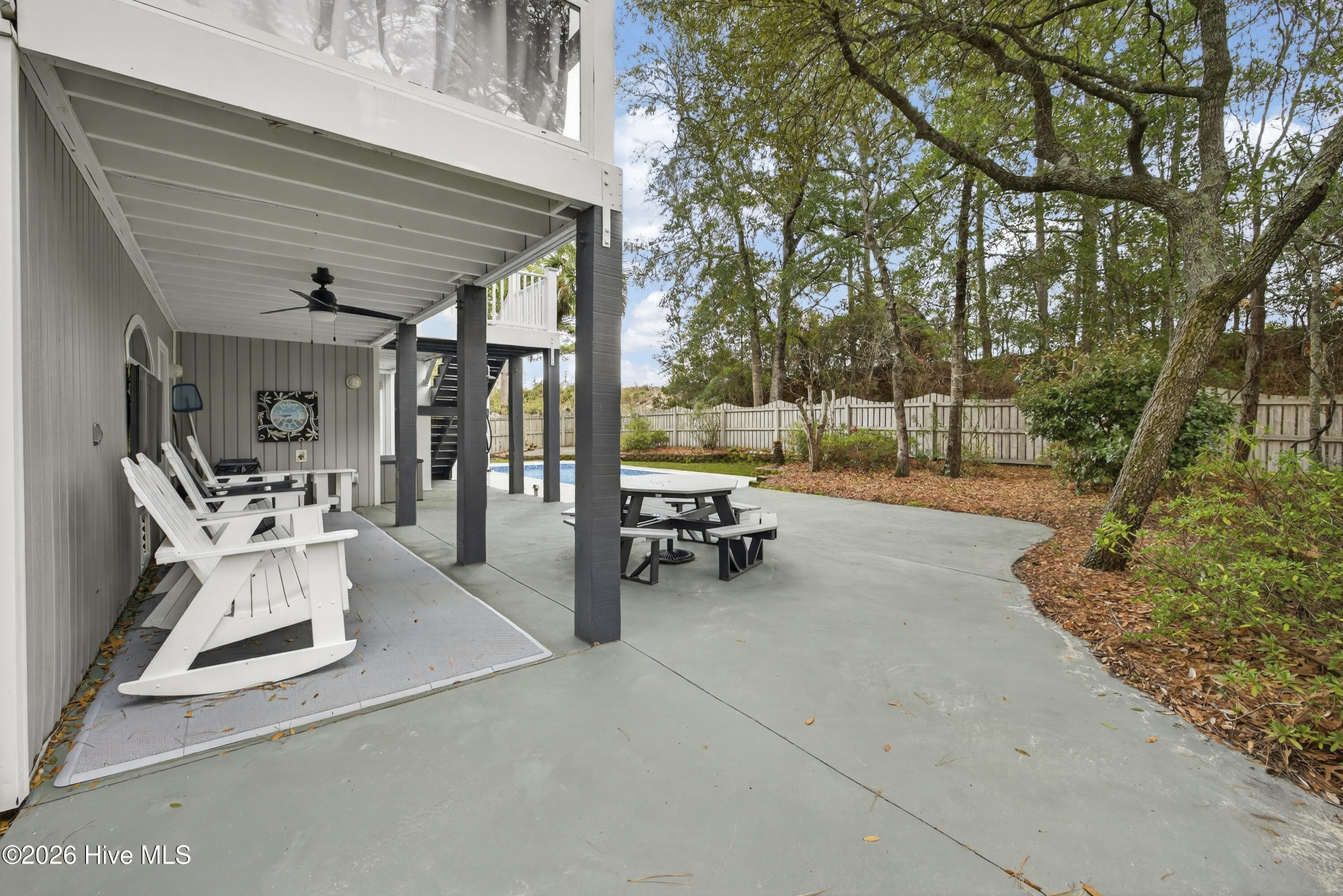 100557060 | Photo 68