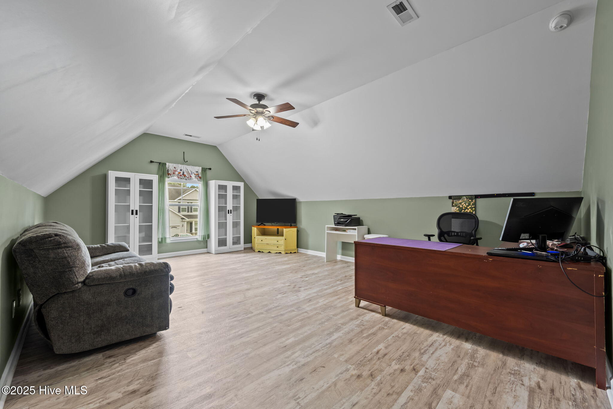 100535491 | Photo 31