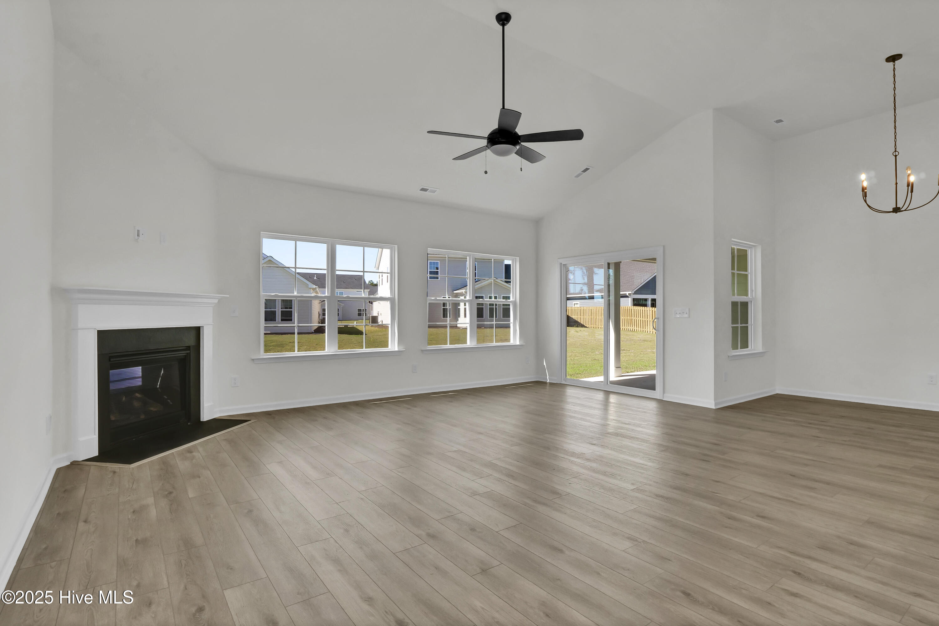 100551524 | Photo 10