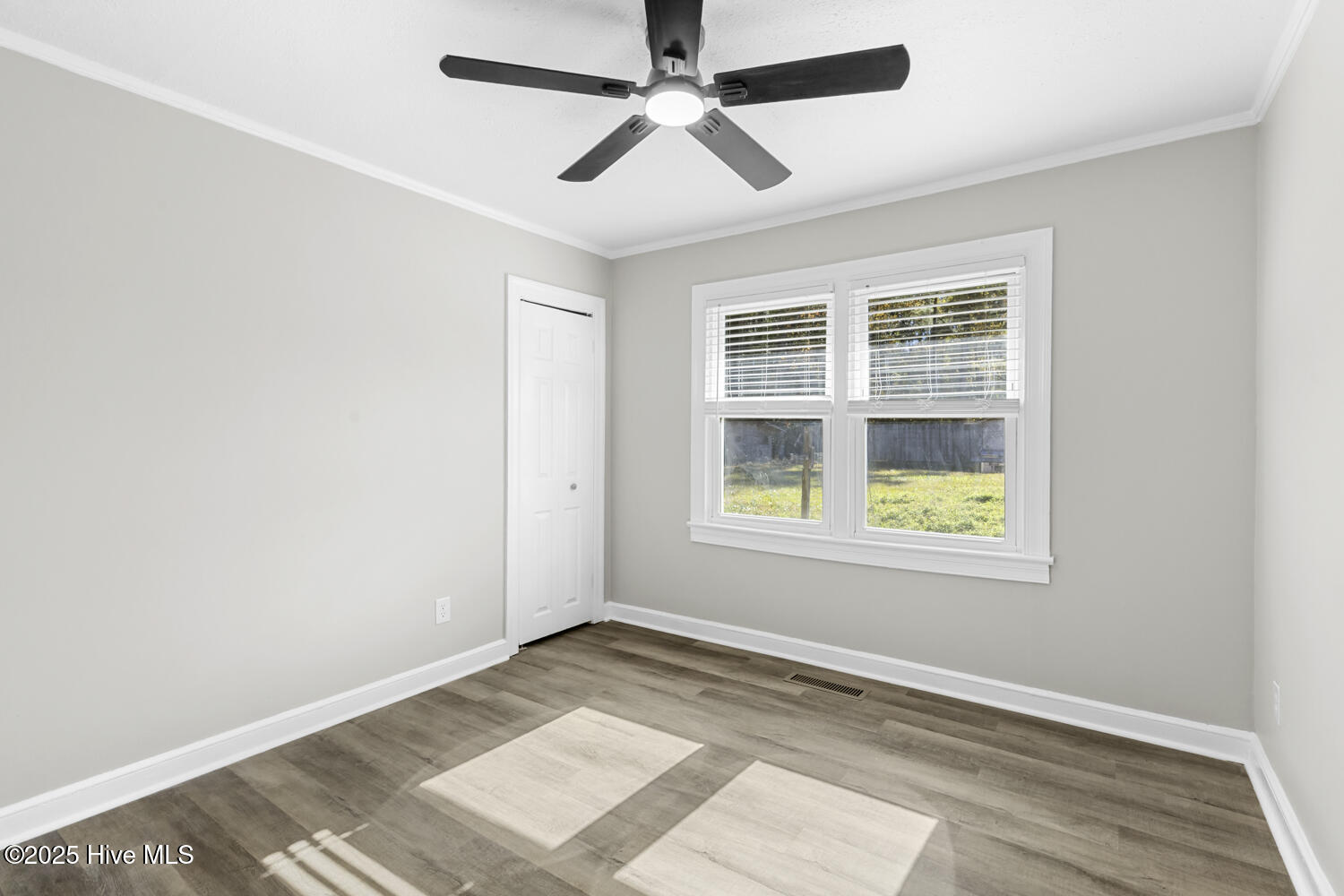 100541820 | Photo 20