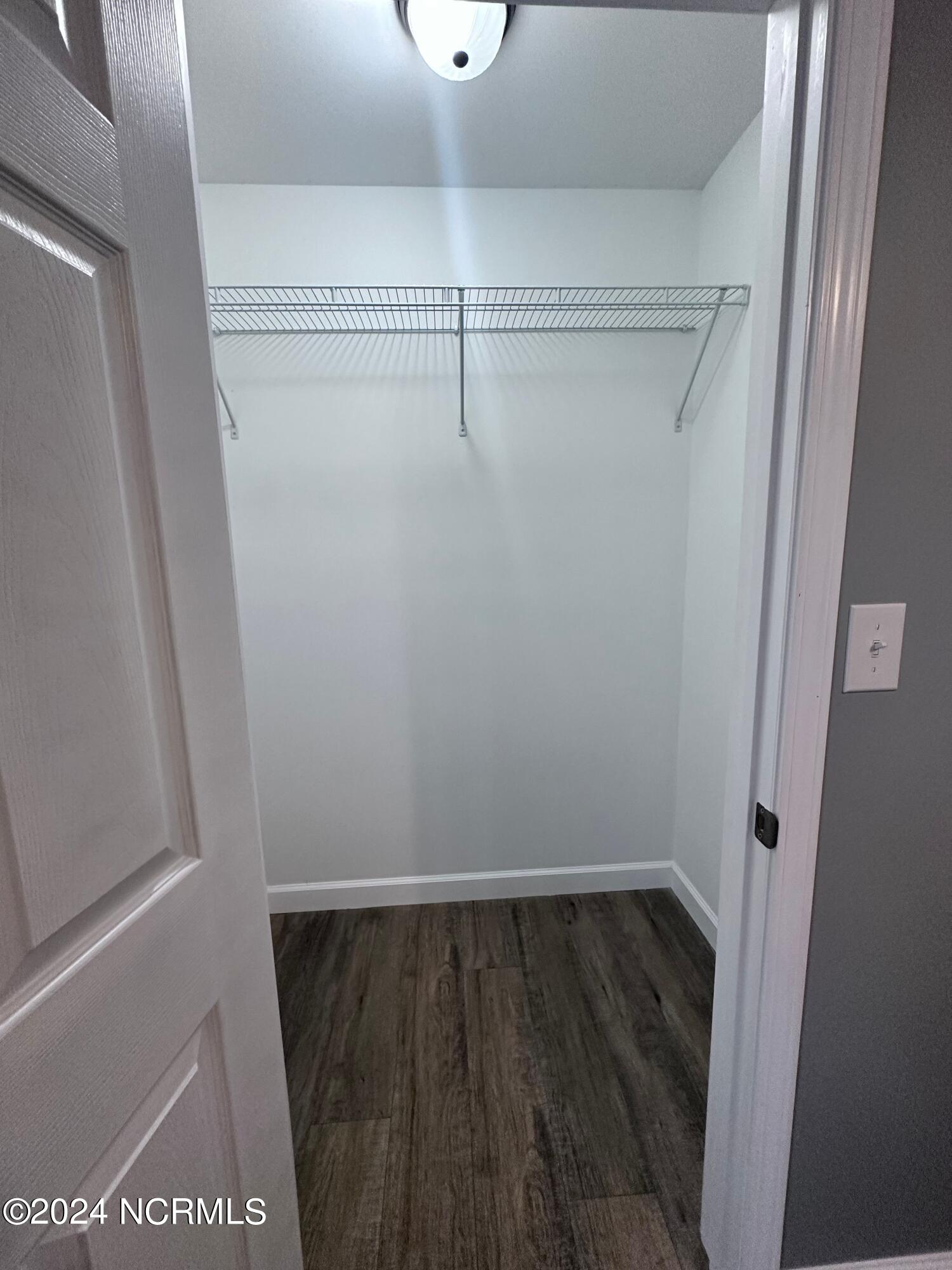 100563829 | Photo 15