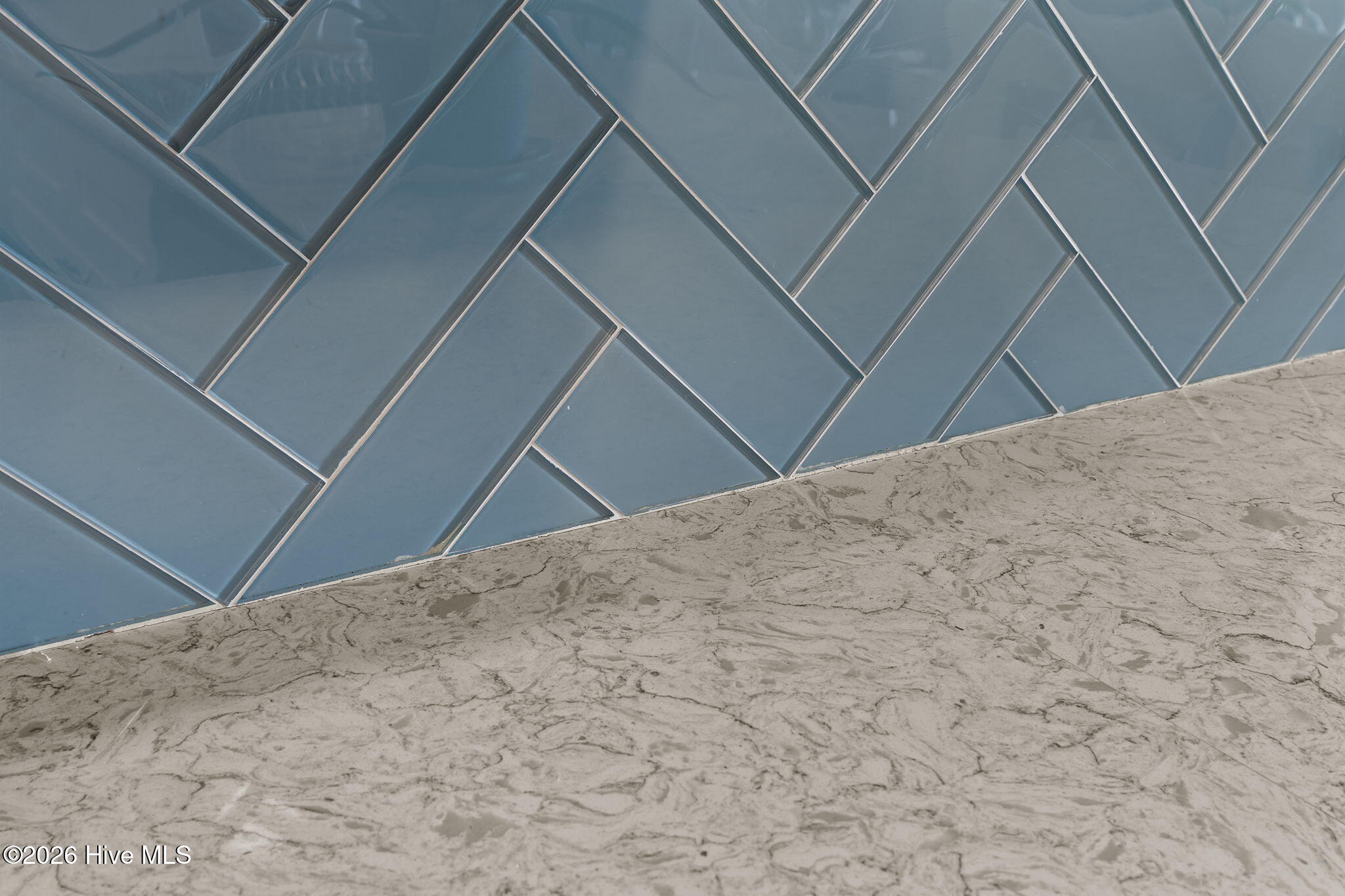 100548962 | Photo 16