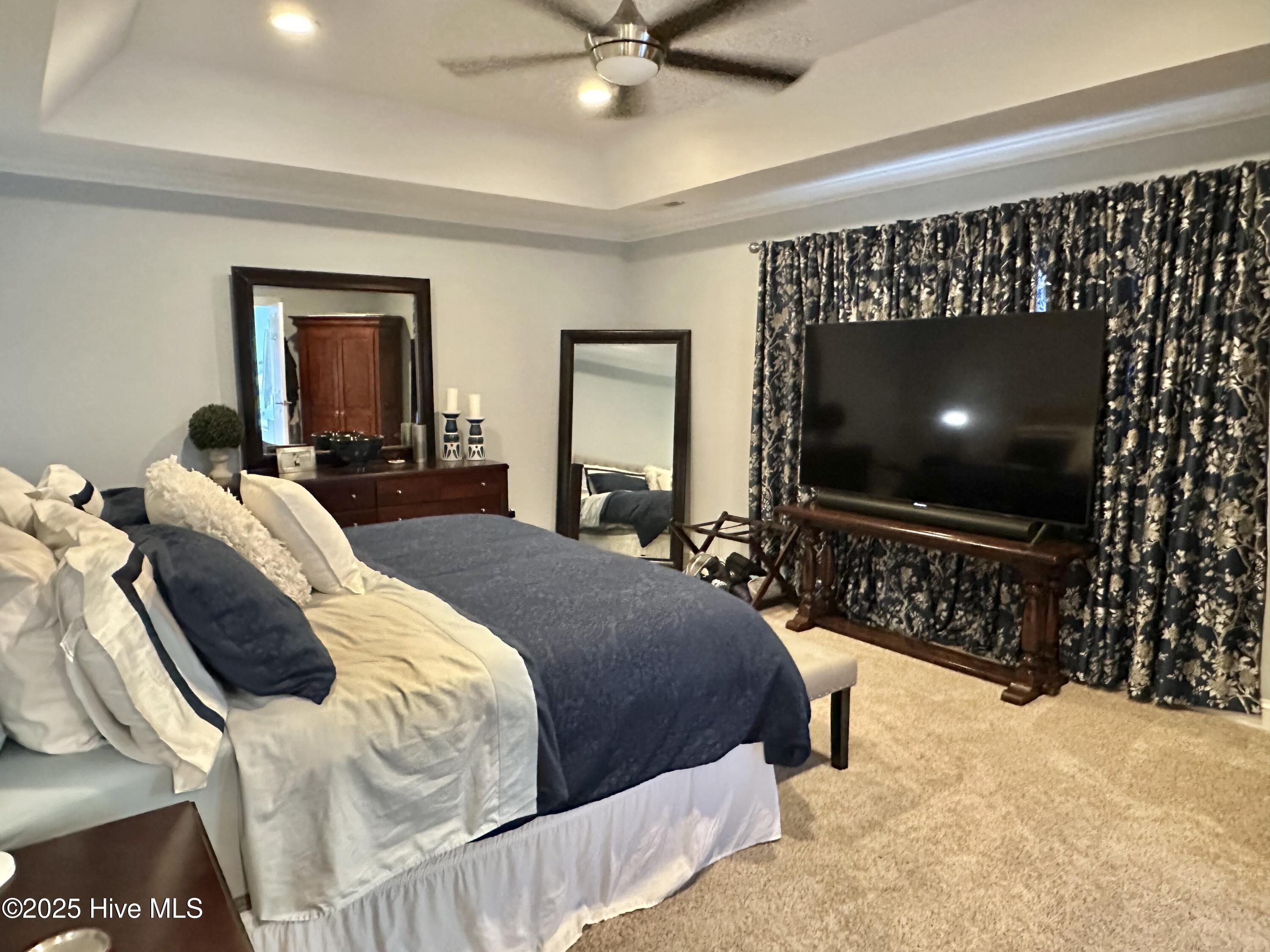 100536652 | Photo 13