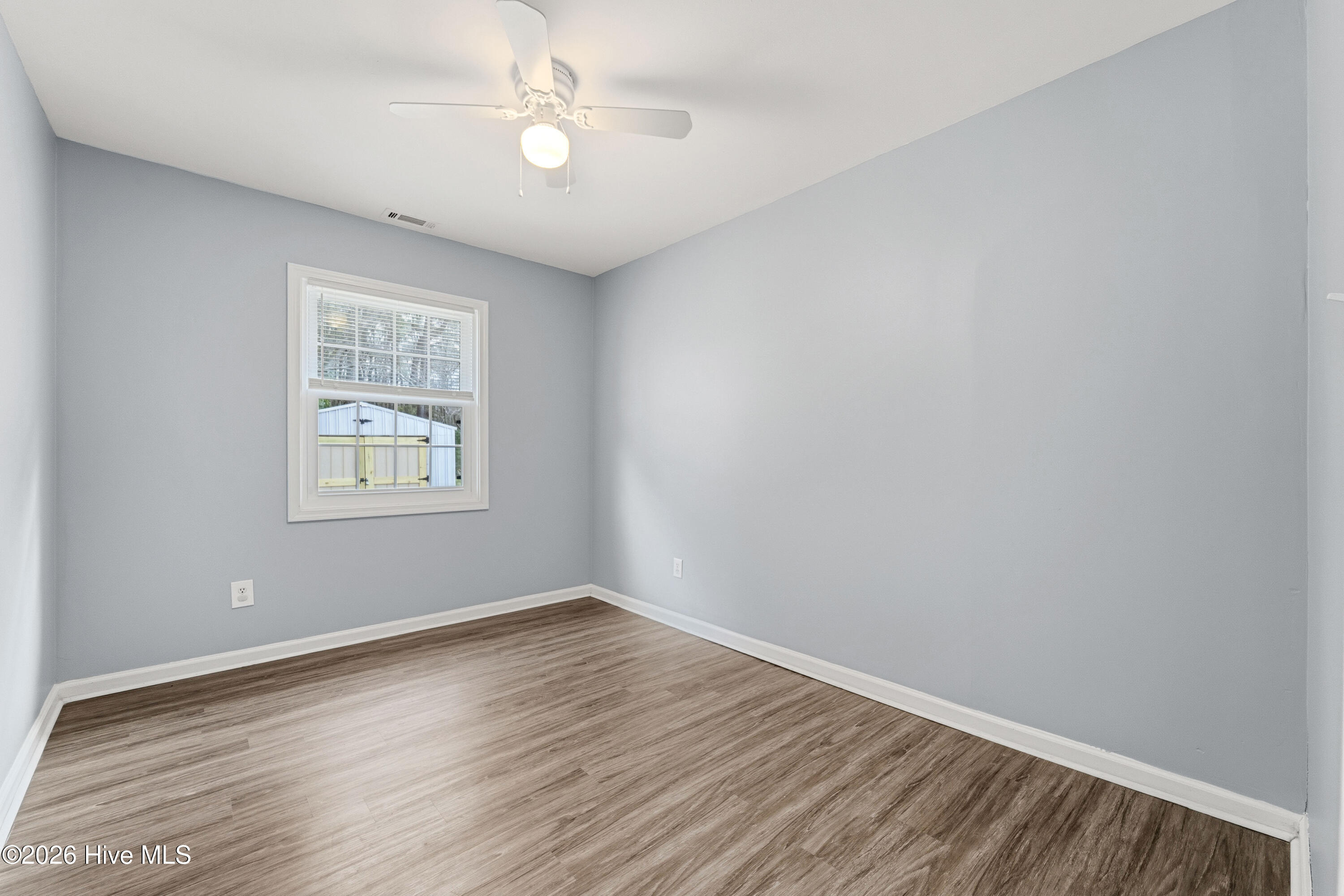 100557245 | Photo 22