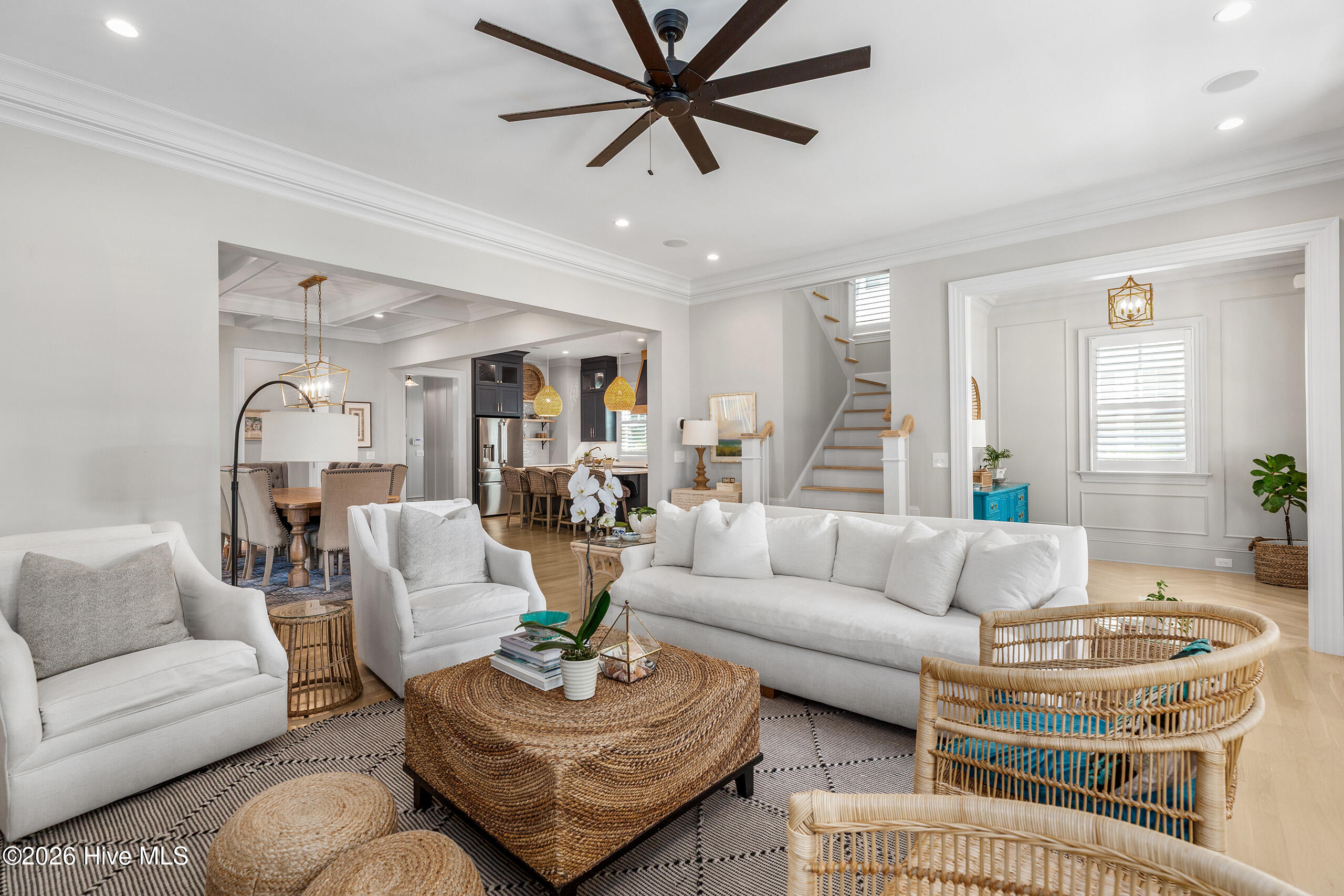 100563719 | Photo 12