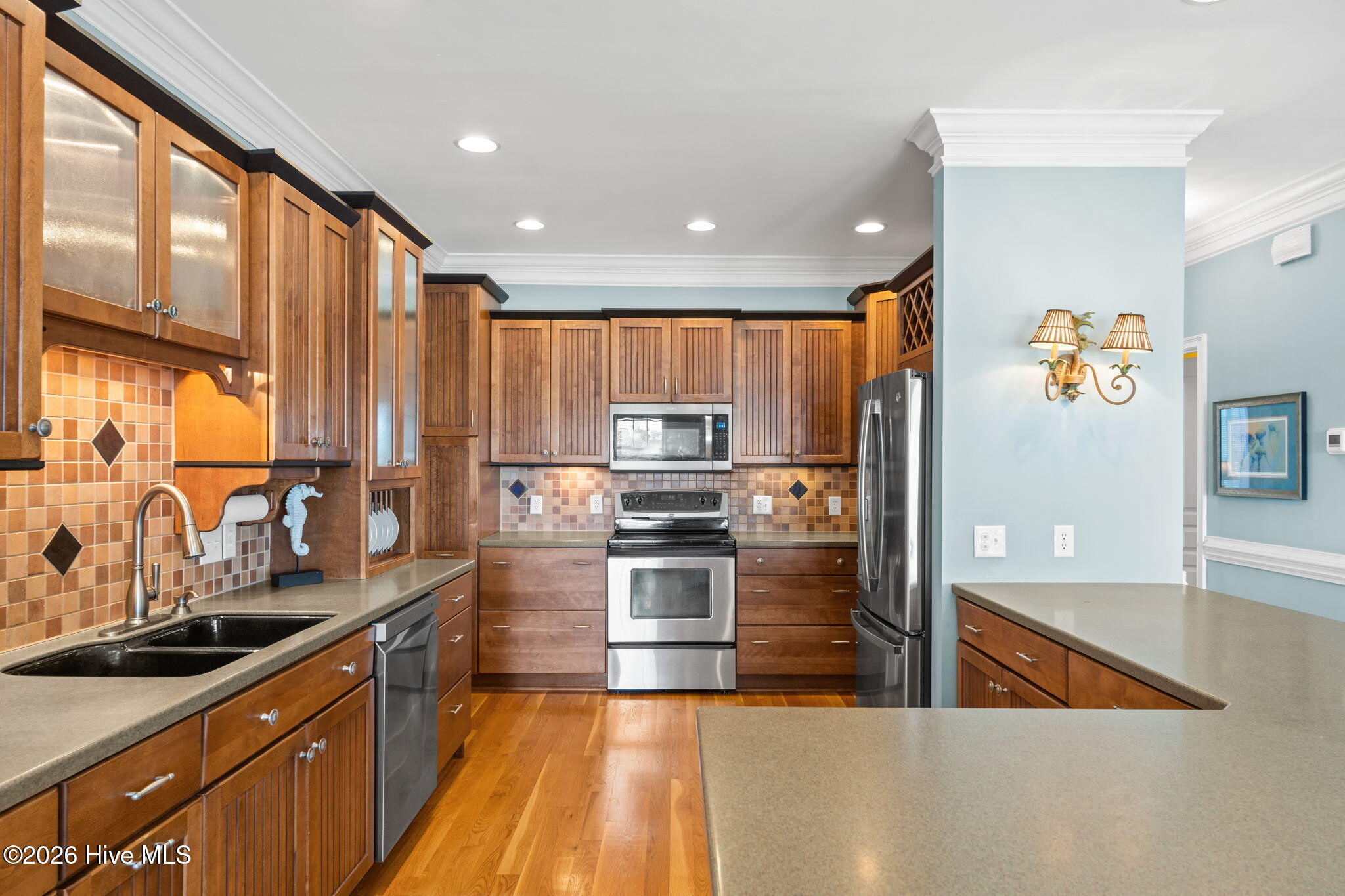 100566344 | Photo 36