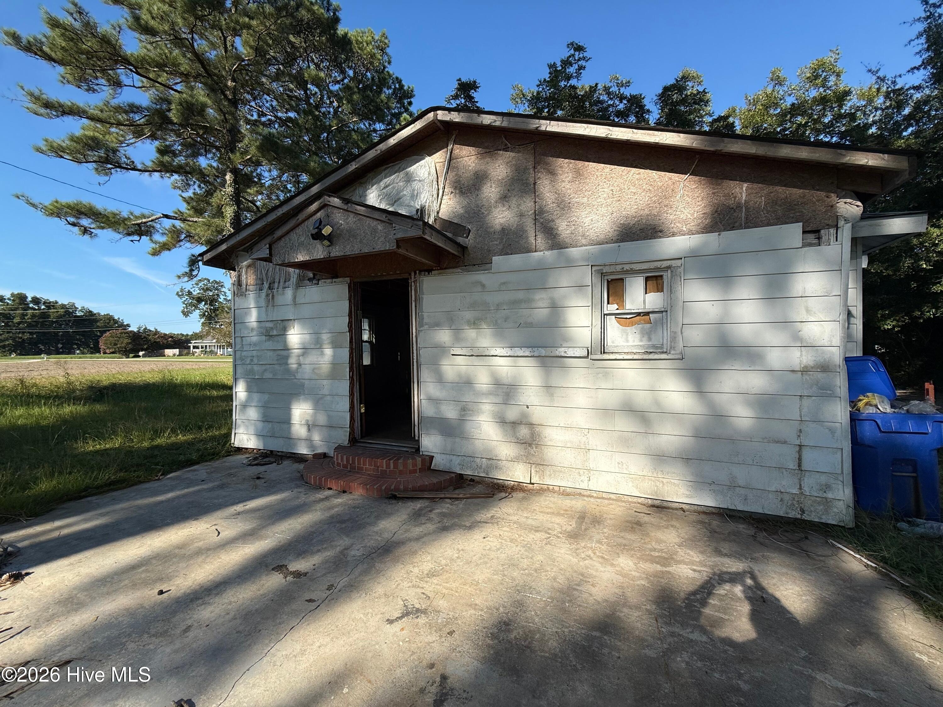 Photo 3 of Single family home for sale at 5875 Nc 581, Kenly, NC 27542 | MLS# 100603162 | Listing updated on 2026-09-14