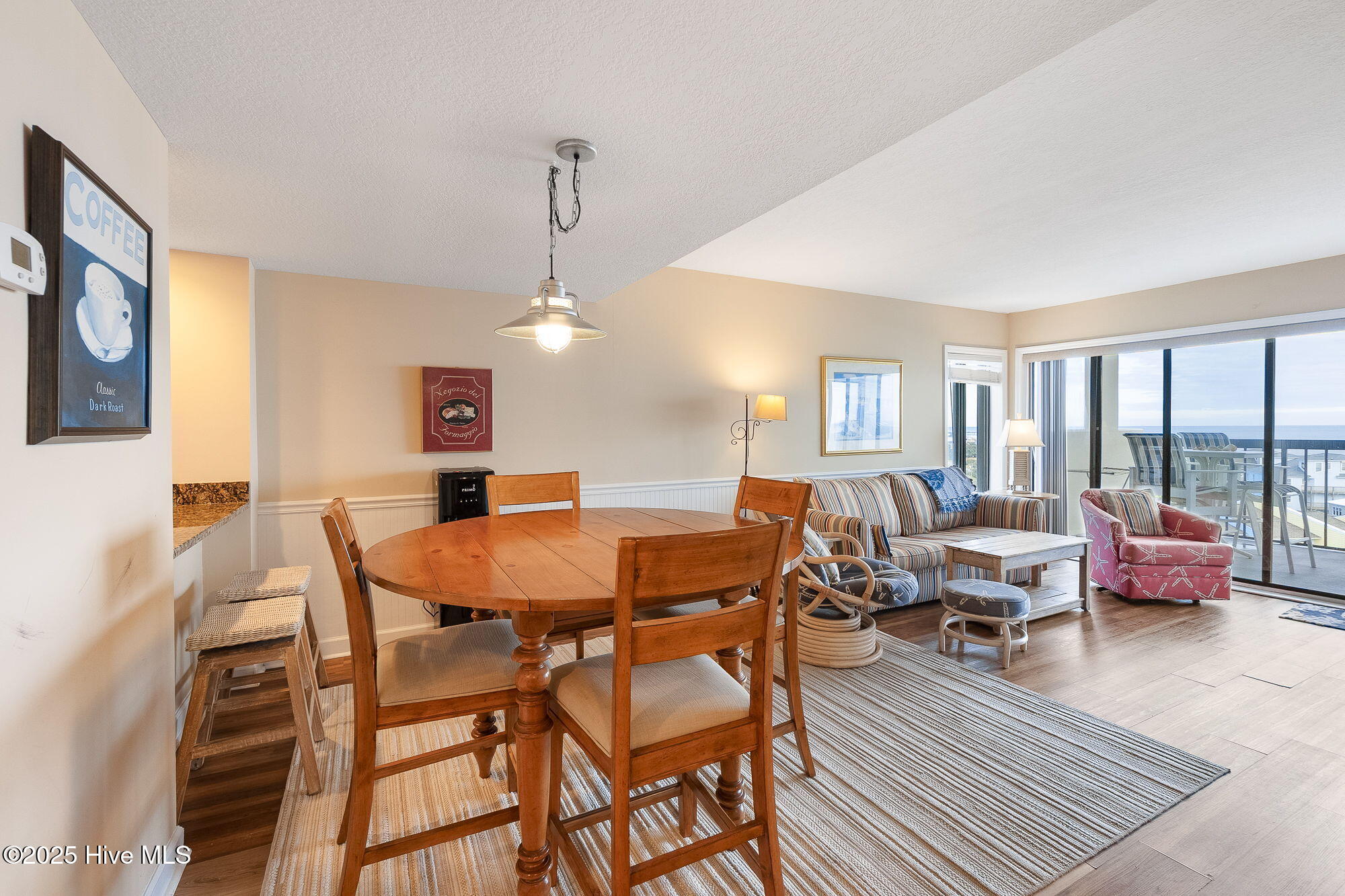 100544283 | Photo 10