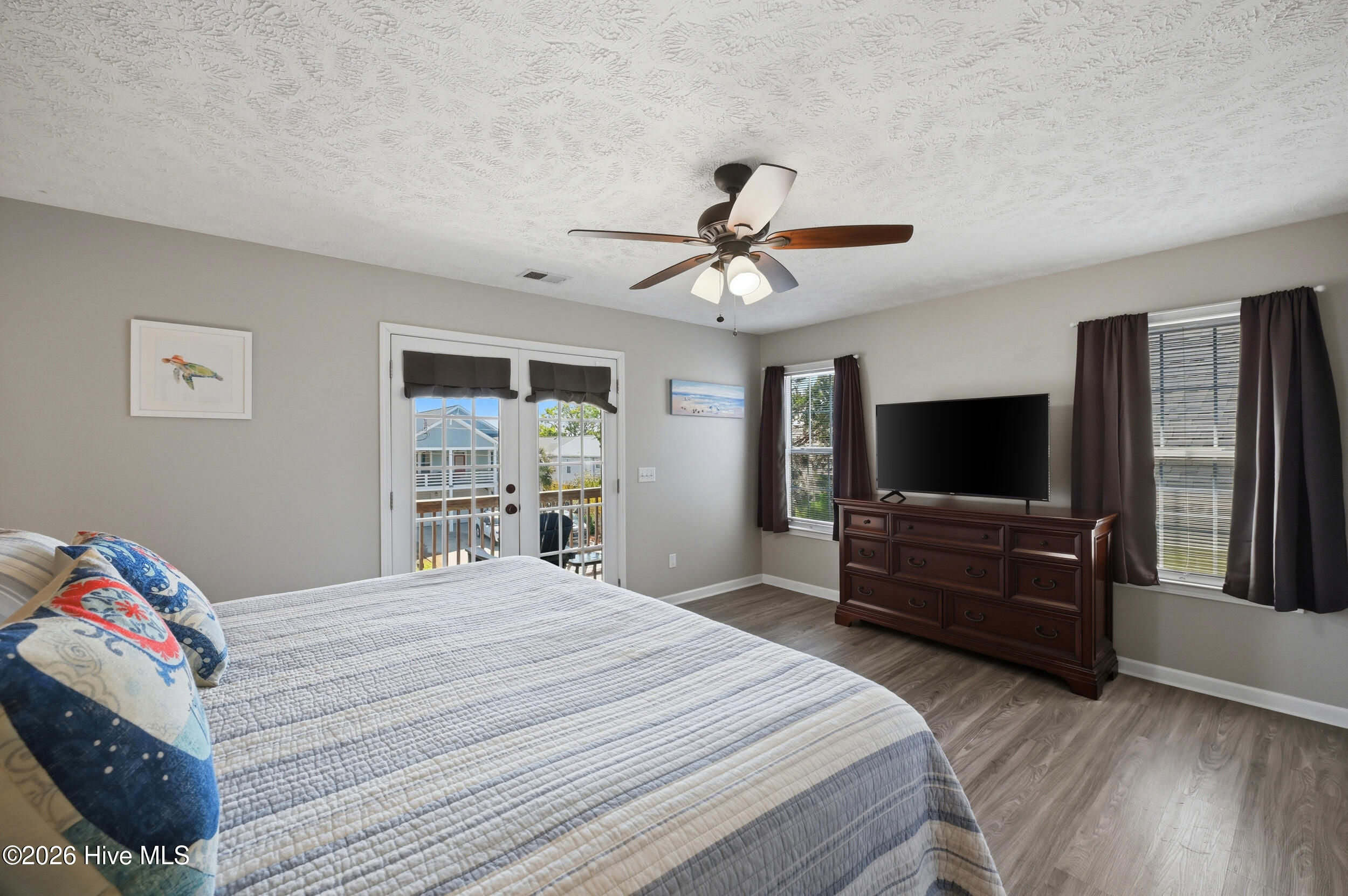 100565799 | Photo 14