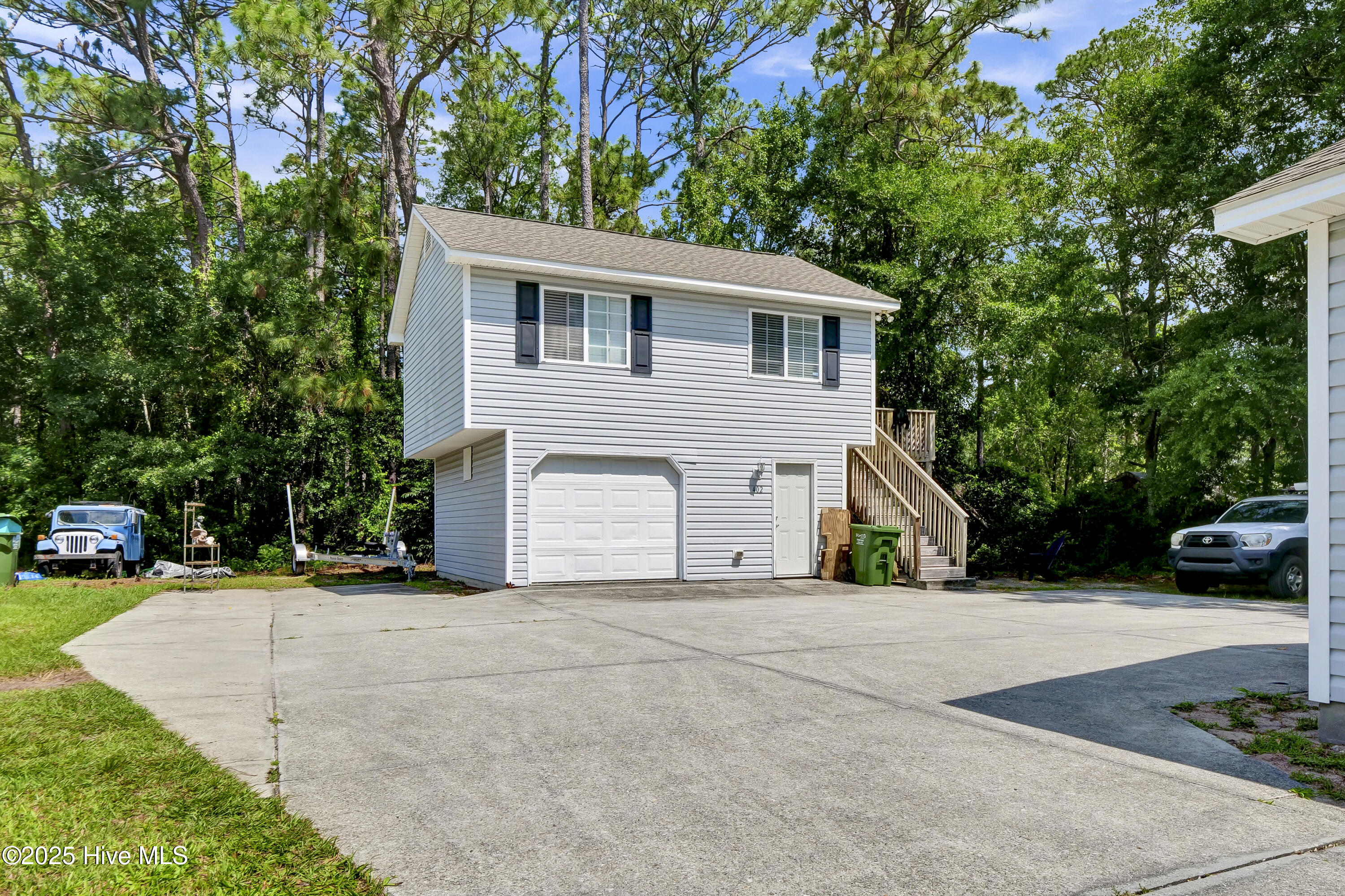 100513158 | Photo 12