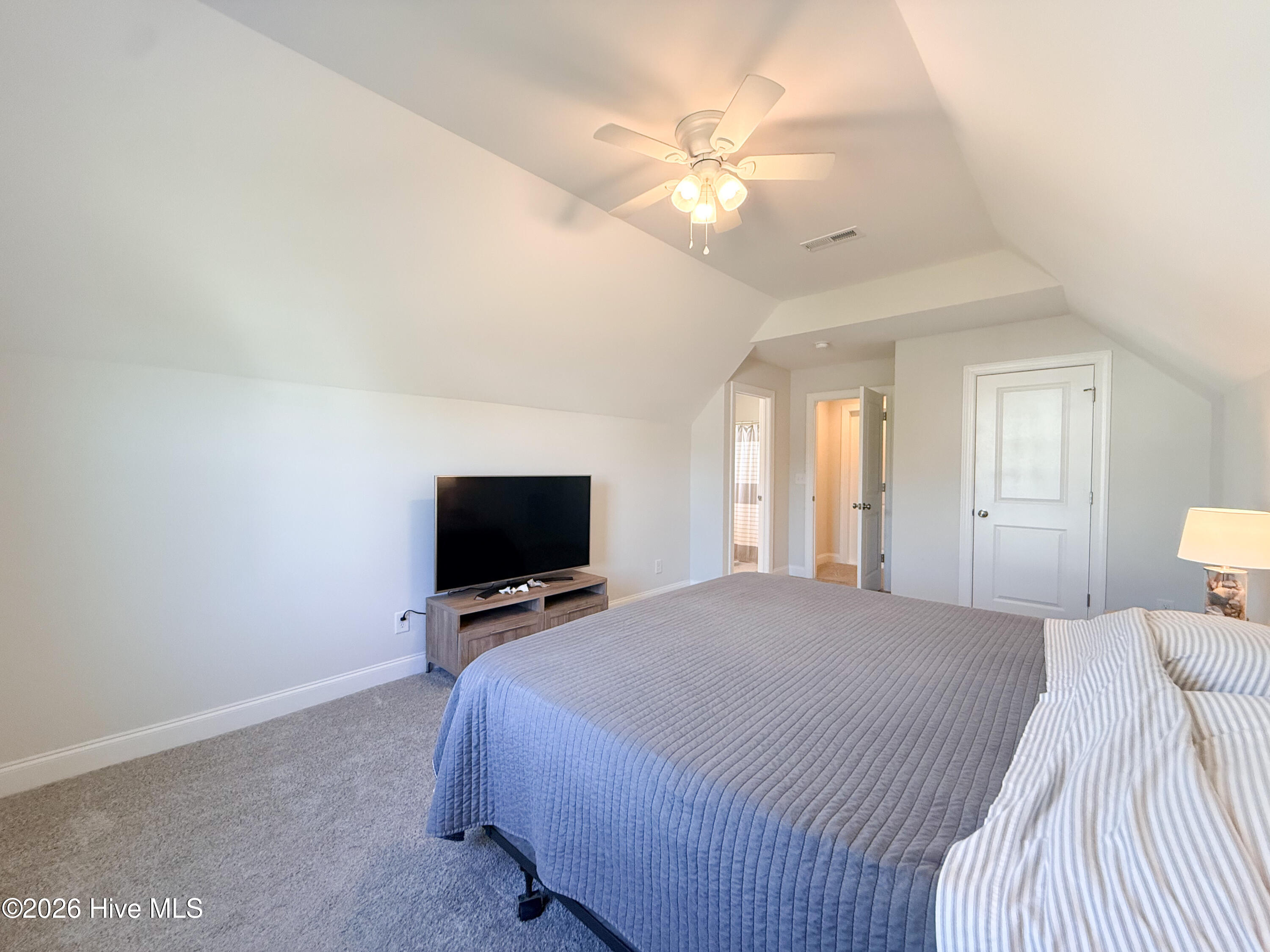 100567915 | Photo 59