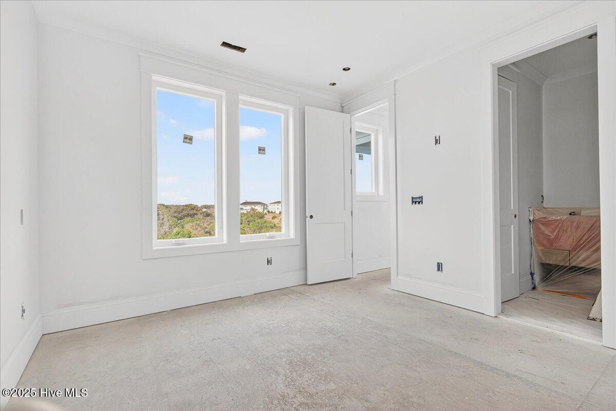 100543299 | Photo 20