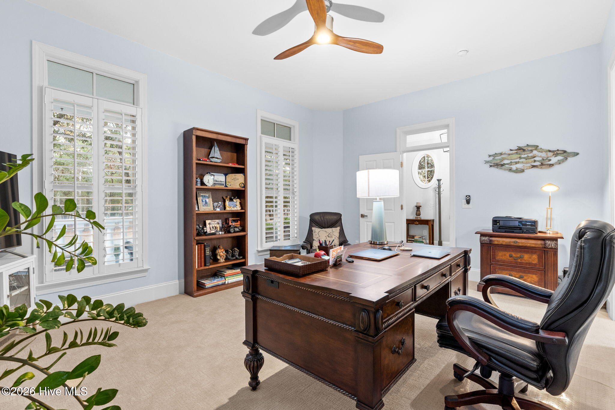 100549864 | Photo 23