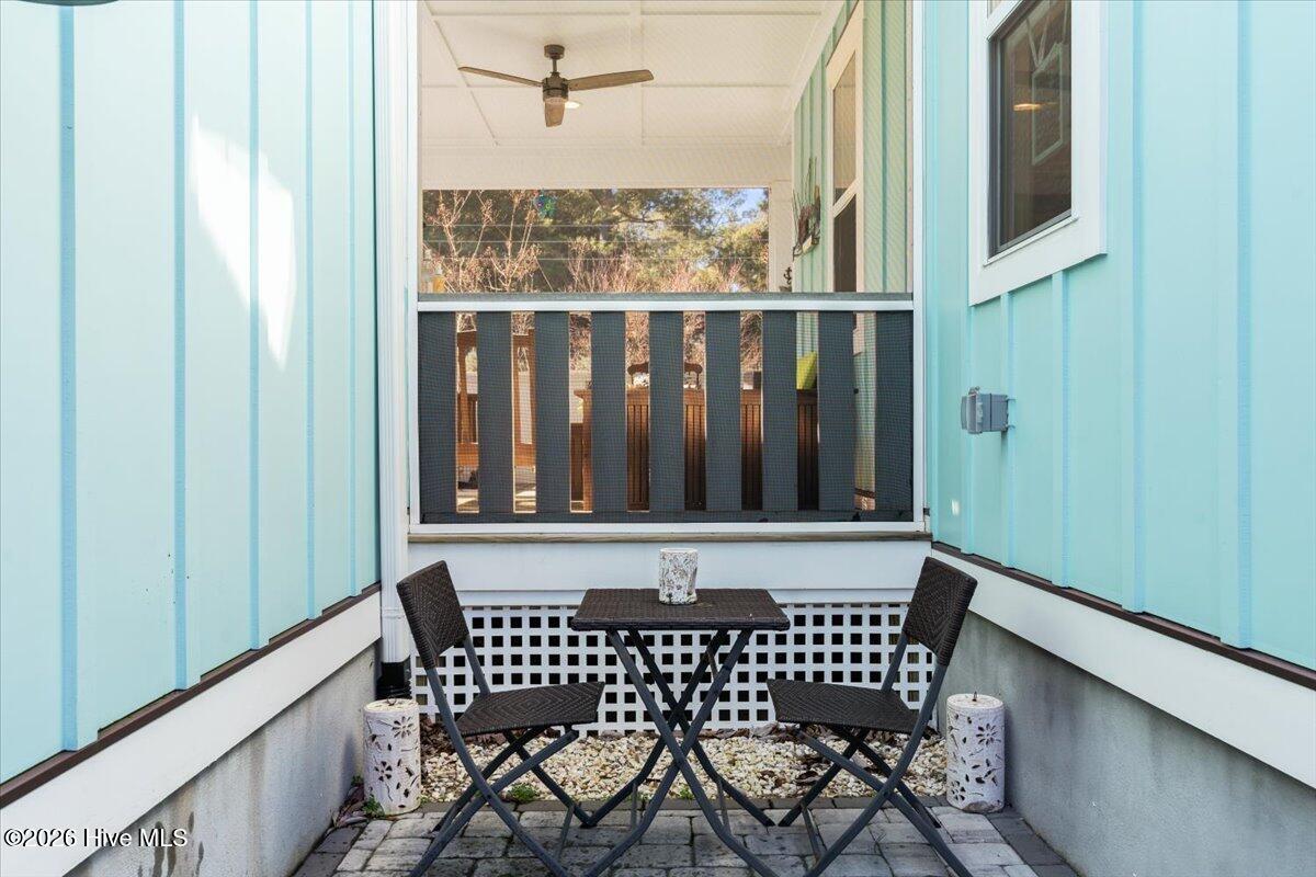 100547784 | Photo 48