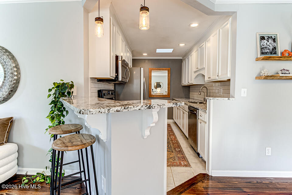 100567381 | Photo 15