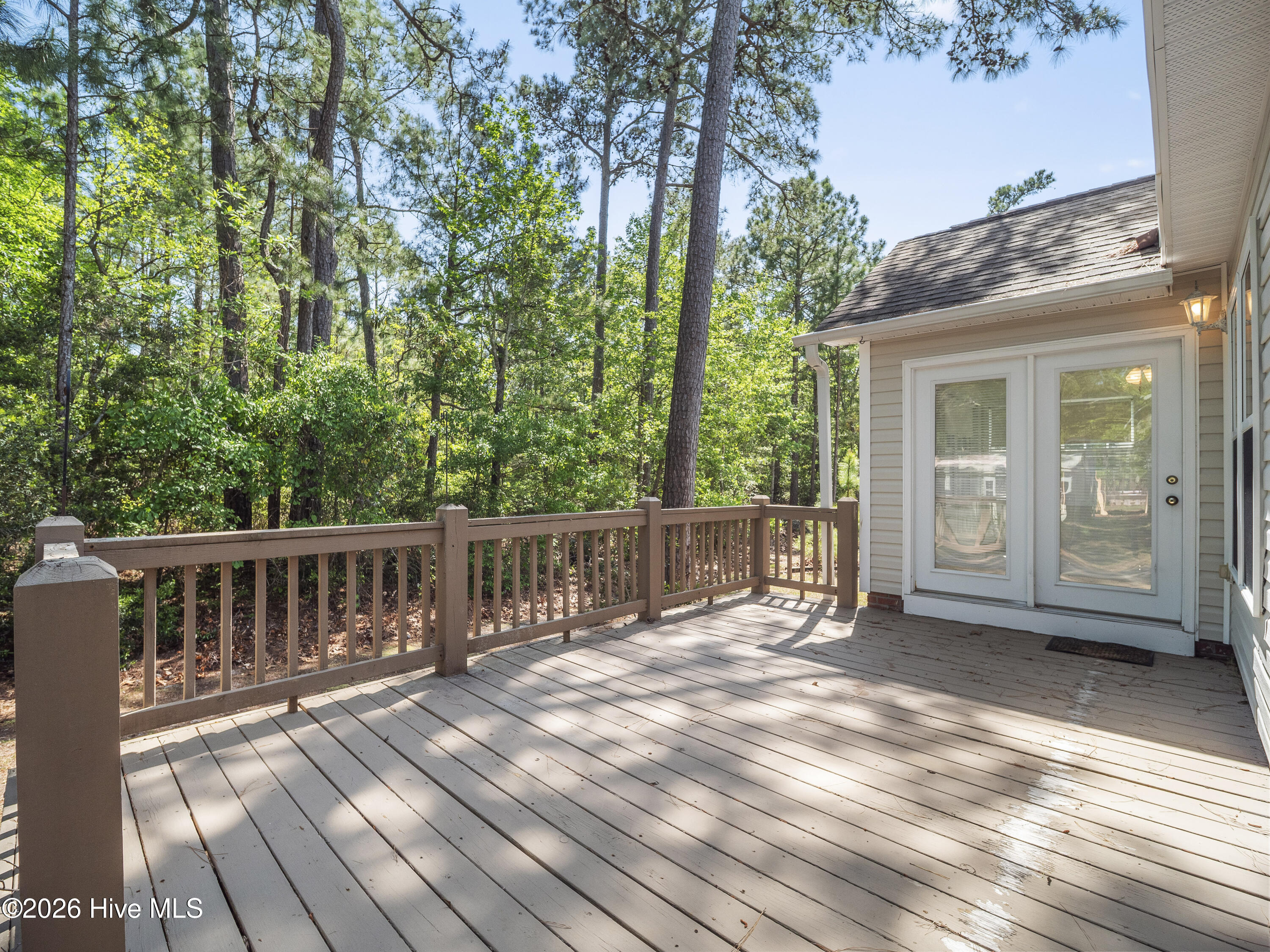 100570640 | Photo 50