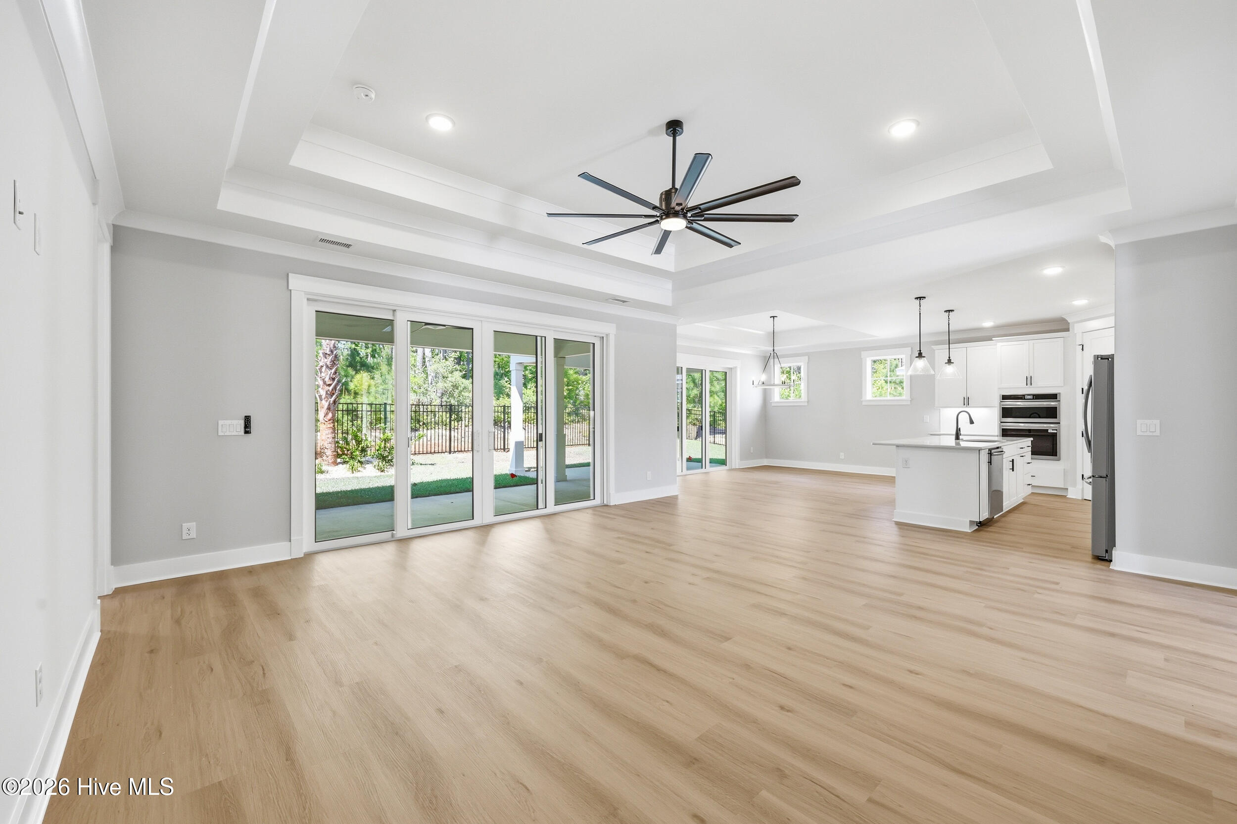 100551665 | Photo 19