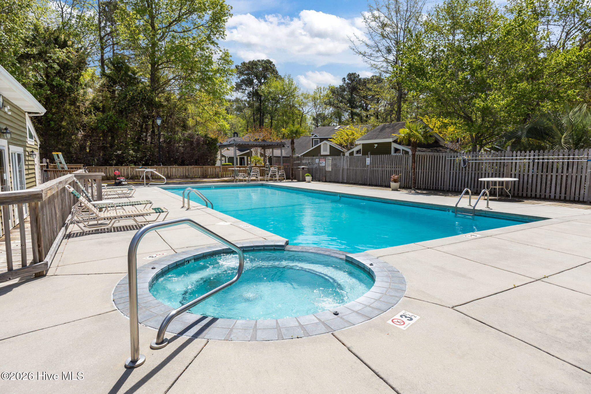 1202 Cedarwood Village,Morehead City