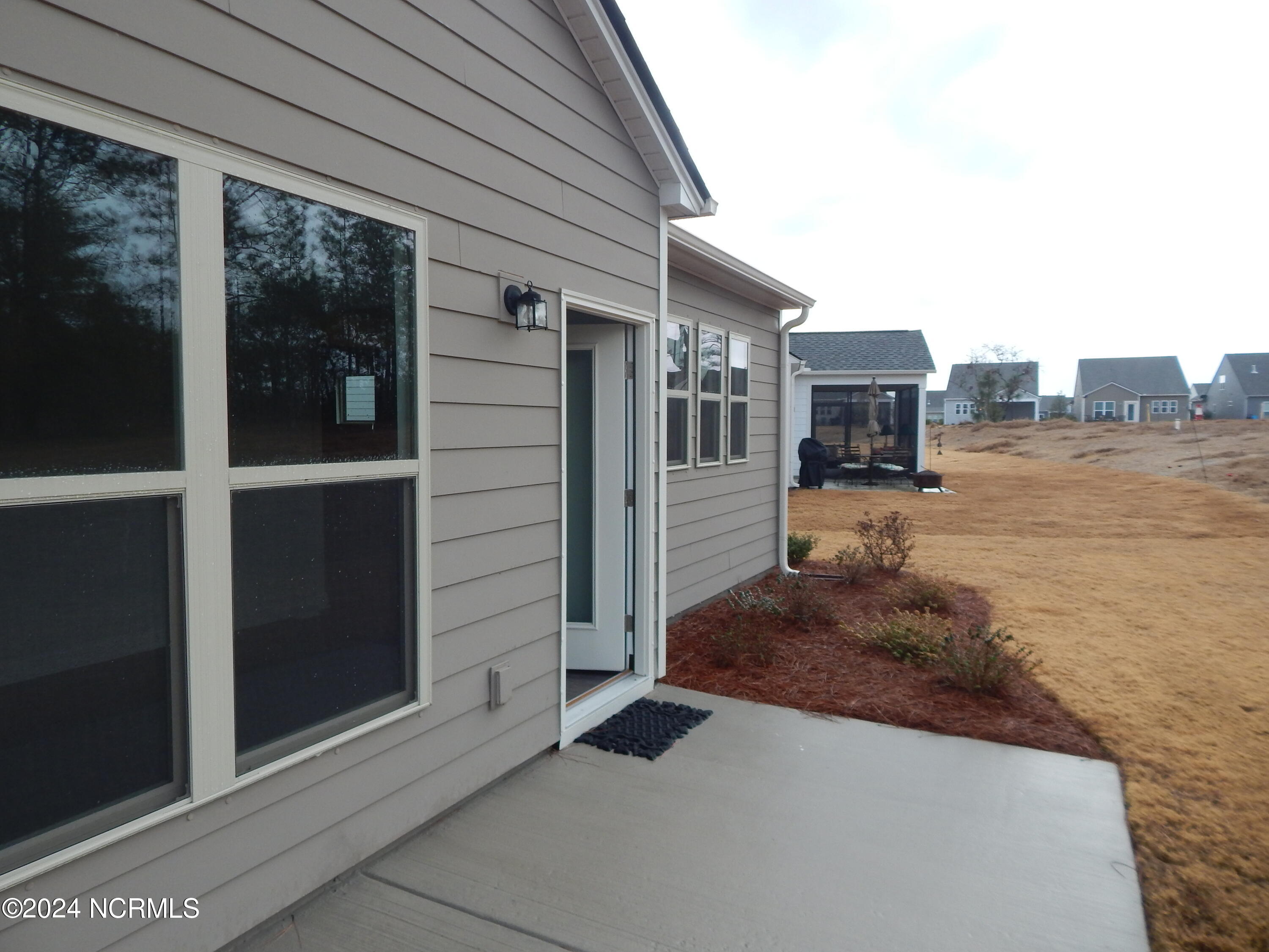 100549496 | Photo 24