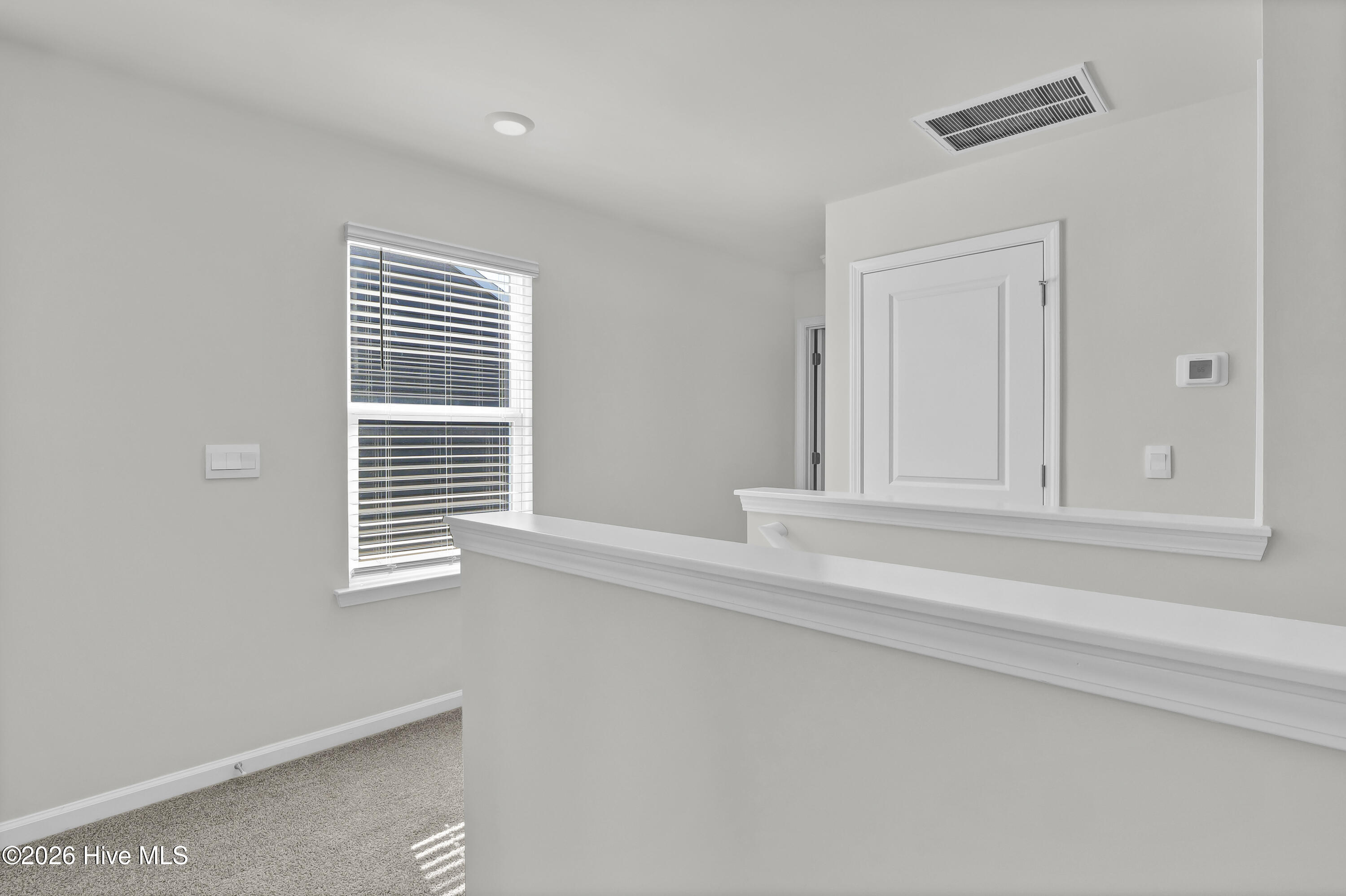 100569418 | Photo 15