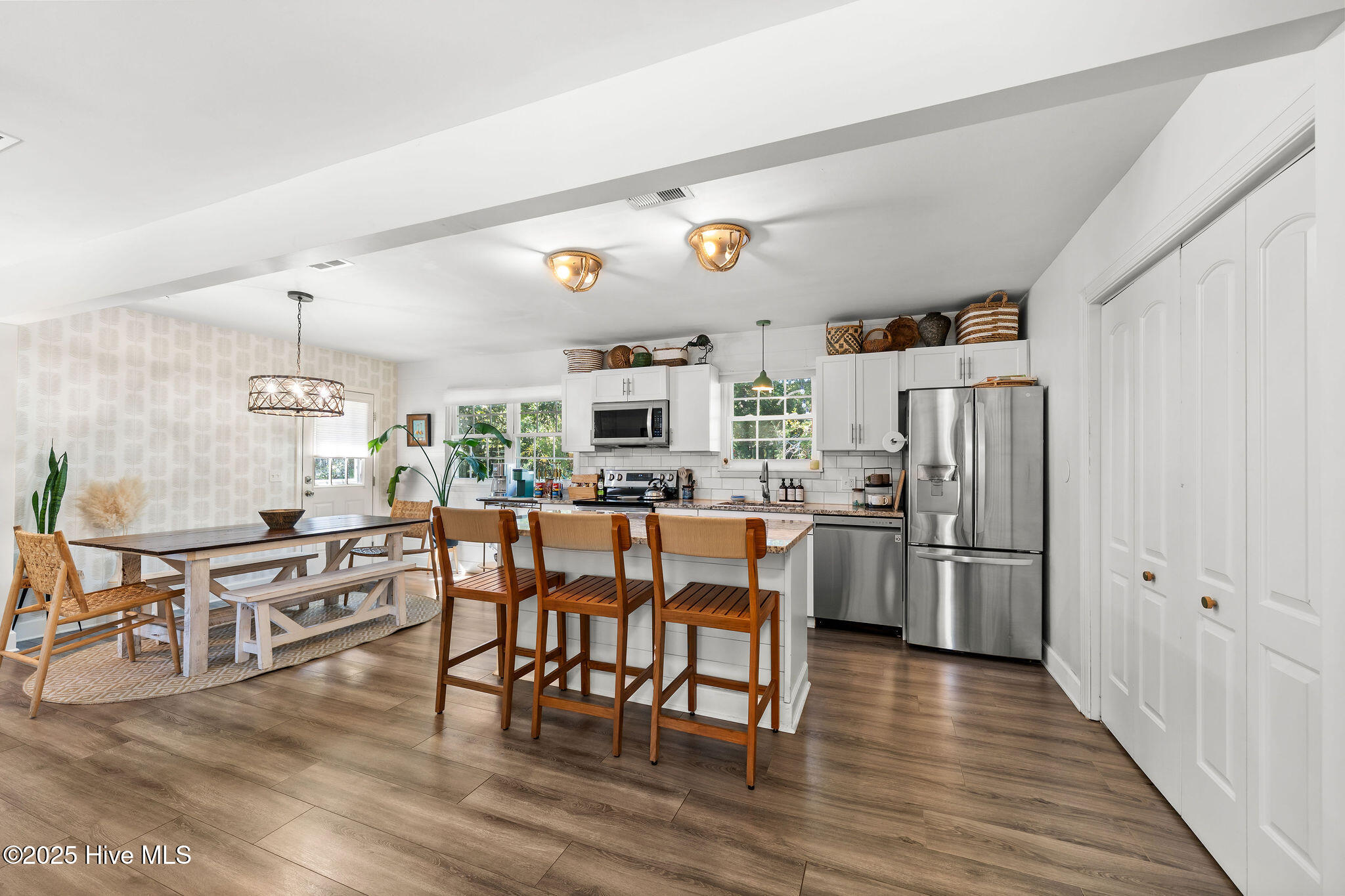 100538264 | Photo 26