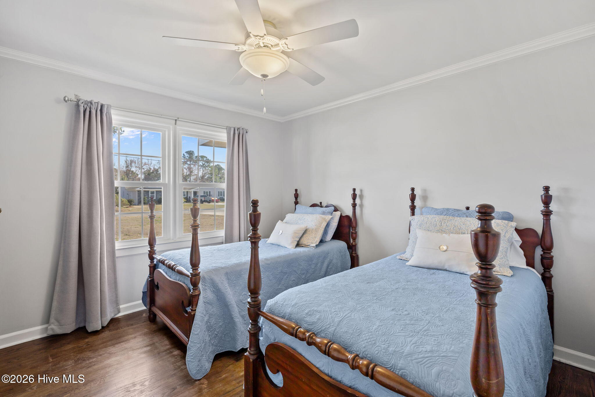 100557459 | Photo 36