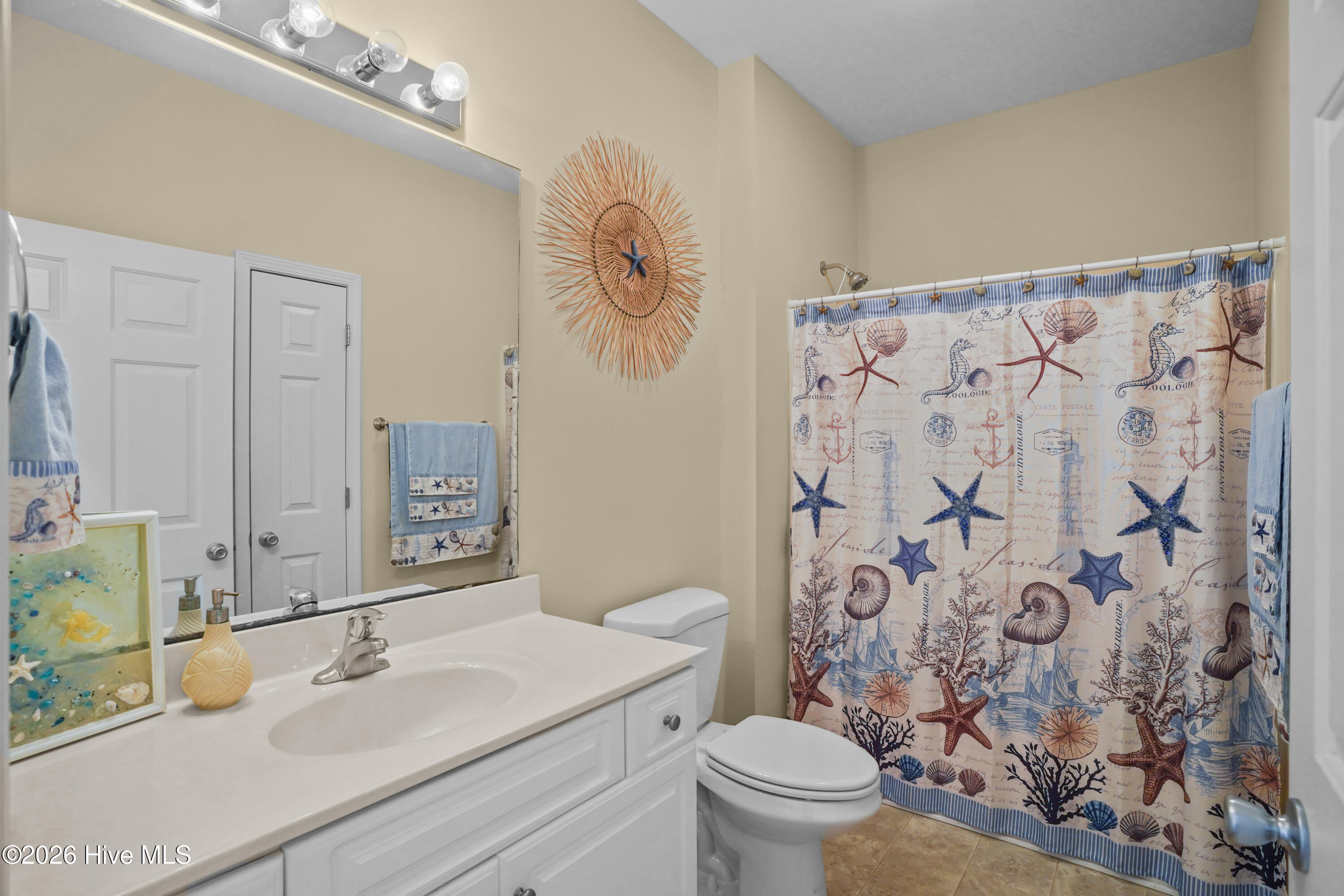 100570621 | Photo 23