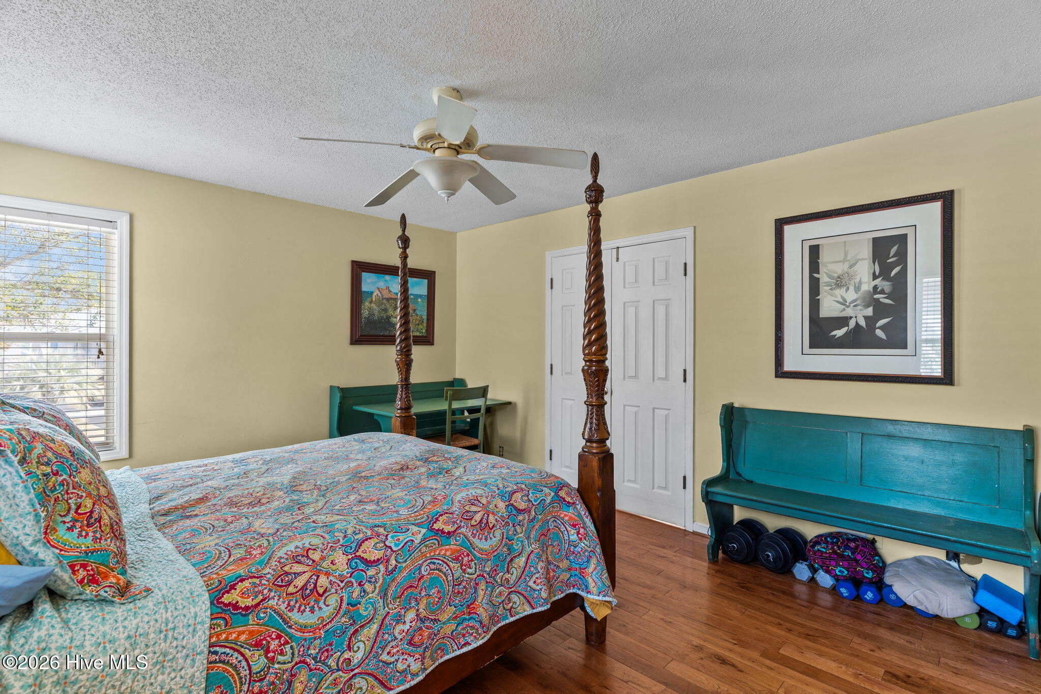 100564458 | Photo 35